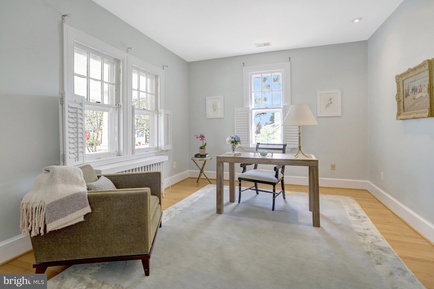 3002 2ND ST N, ARLINGTON, Virginia 22201, 4 Bedrooms Bedrooms, ,5 BathroomsBathrooms,Residential,For sale,3002 2ND ST N,VAAR2056712 MLS # VAAR2056712