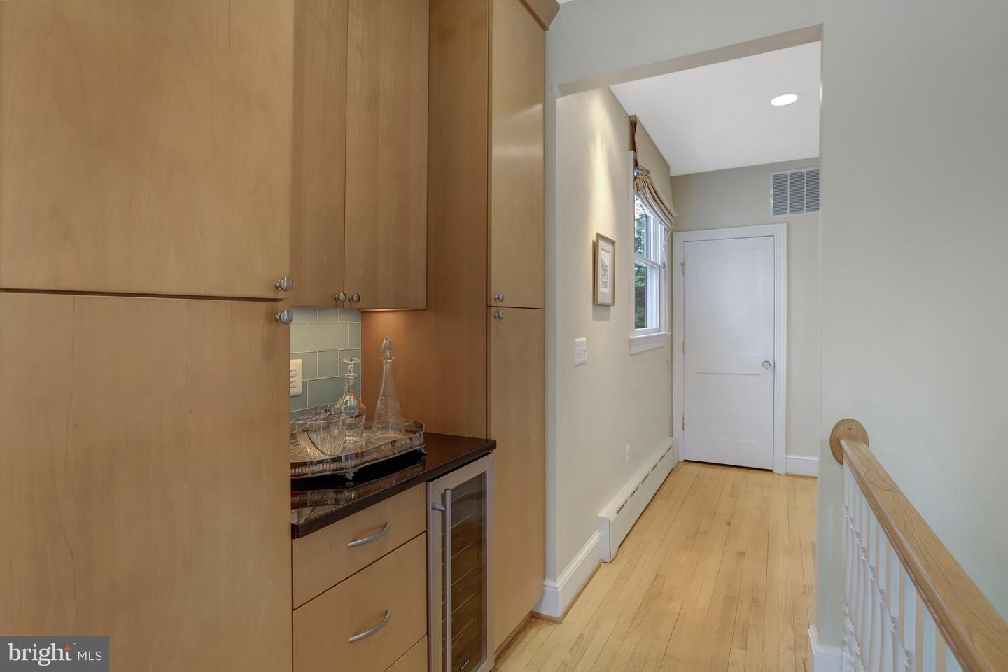 3002 2ND ST N, ARLINGTON, Virginia 22201, 4 Bedrooms Bedrooms, ,5 BathroomsBathrooms,Residential,For sale,3002 2ND ST N,VAAR2056712 MLS # VAAR2056712