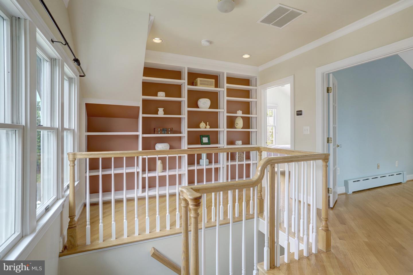 3002 2ND ST N, ARLINGTON, Virginia 22201, 4 Bedrooms Bedrooms, ,5 BathroomsBathrooms,Residential,For sale,3002 2ND ST N,VAAR2056712 MLS # VAAR2056712