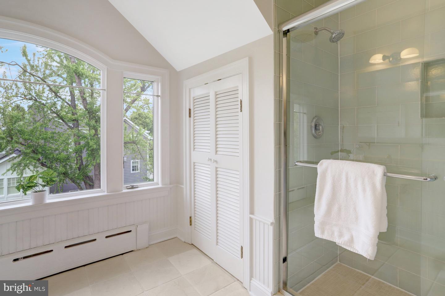 3002 2ND ST N, ARLINGTON, Virginia 22201, 4 Bedrooms Bedrooms, ,5 BathroomsBathrooms,Residential,For sale,3002 2ND ST N,VAAR2056712 MLS # VAAR2056712