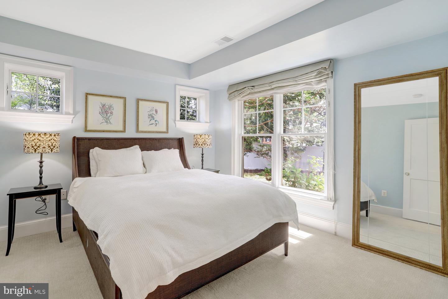 3002 2ND ST N, ARLINGTON, Virginia 22201, 4 Bedrooms Bedrooms, ,5 BathroomsBathrooms,Residential,For sale,3002 2ND ST N,VAAR2056712 MLS # VAAR2056712