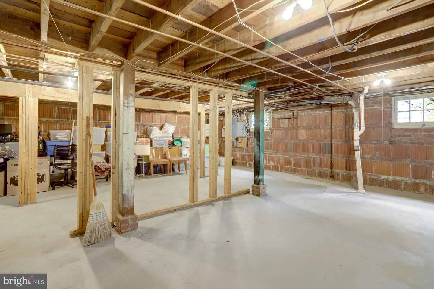 3002 2ND ST N, ARLINGTON, Virginia 22201, 4 Bedrooms Bedrooms, ,5 BathroomsBathrooms,Residential,For sale,3002 2ND ST N,VAAR2056712 MLS # VAAR2056712