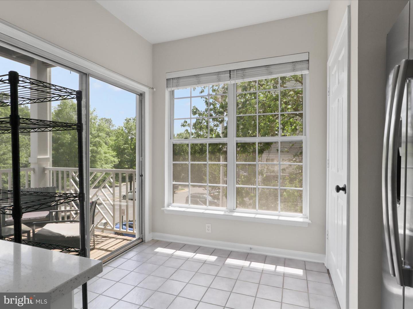 5982 FOUNDERS HILL CT #201, ALEXANDRIA, Virginia 22310, 2 Bedrooms Bedrooms, ,2 BathroomsBathrooms,Residential,For sale,5982 FOUNDERS HILL CT #201,VAFX2237404 MLS # VAFX2237404