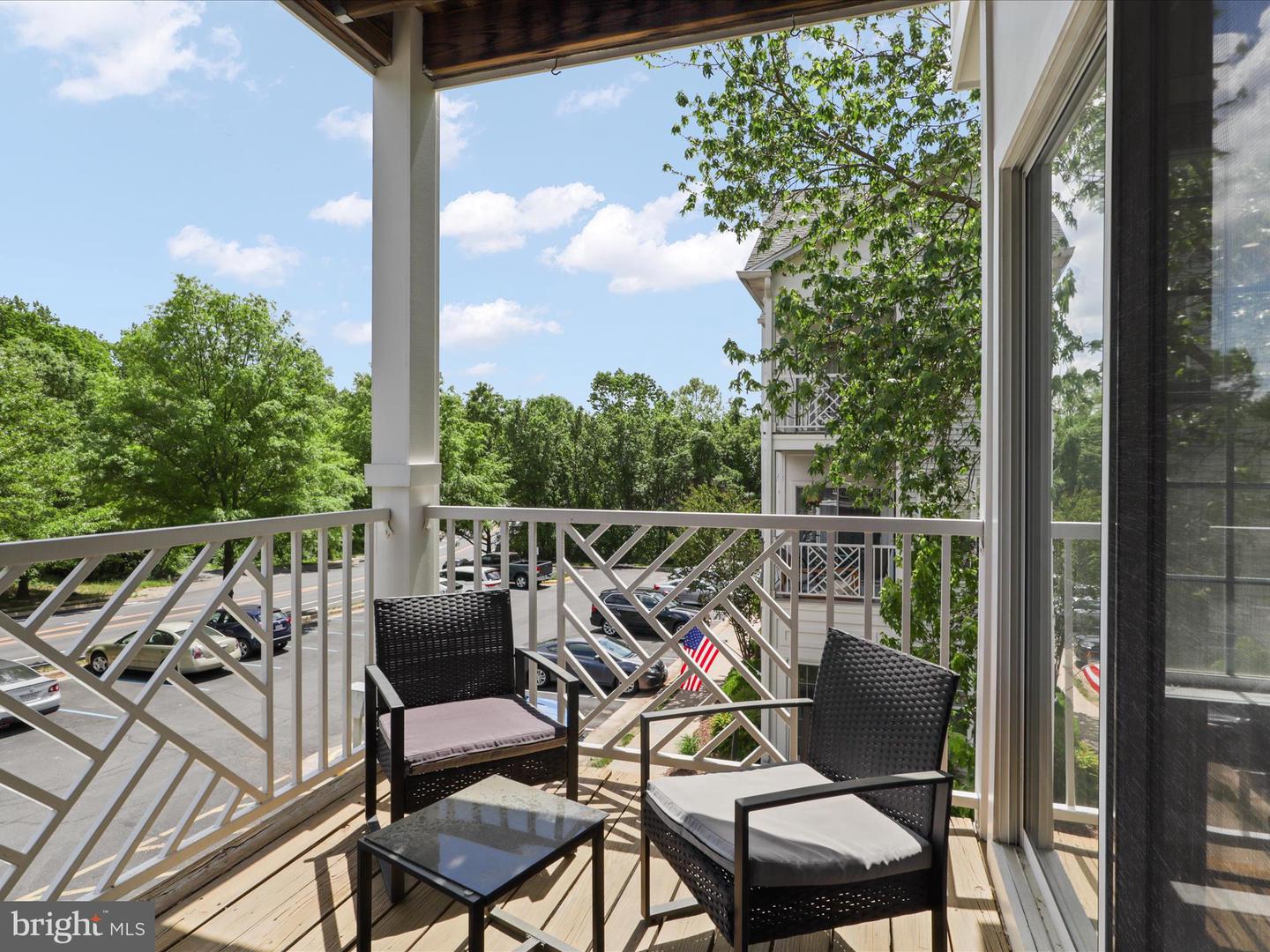 5982 FOUNDERS HILL CT #201, ALEXANDRIA, Virginia 22310, 2 Bedrooms Bedrooms, ,2 BathroomsBathrooms,Residential,For sale,5982 FOUNDERS HILL CT #201,VAFX2237404 MLS # VAFX2237404