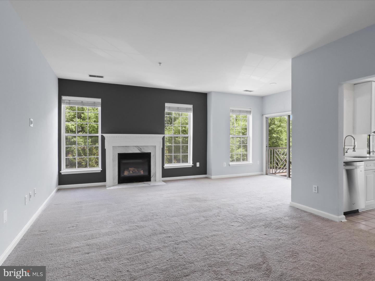 5982 FOUNDERS HILL CT #201, ALEXANDRIA, Virginia 22310, 2 Bedrooms Bedrooms, ,2 BathroomsBathrooms,Residential,For sale,5982 FOUNDERS HILL CT #201,VAFX2237404 MLS # VAFX2237404