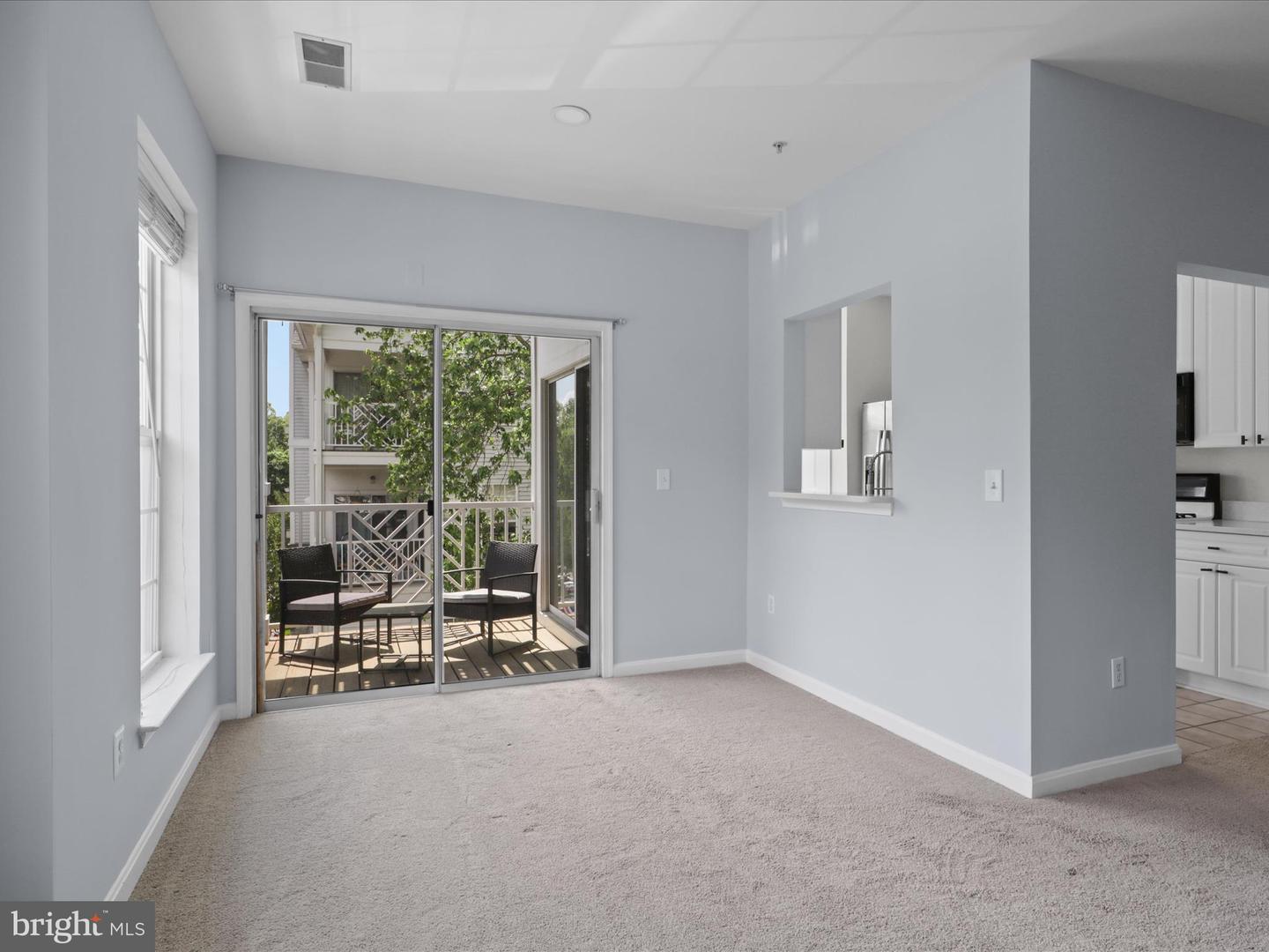 5982 FOUNDERS HILL CT #201, ALEXANDRIA, Virginia 22310, 2 Bedrooms Bedrooms, ,2 BathroomsBathrooms,Residential,For sale,5982 FOUNDERS HILL CT #201,VAFX2237404 MLS # VAFX2237404