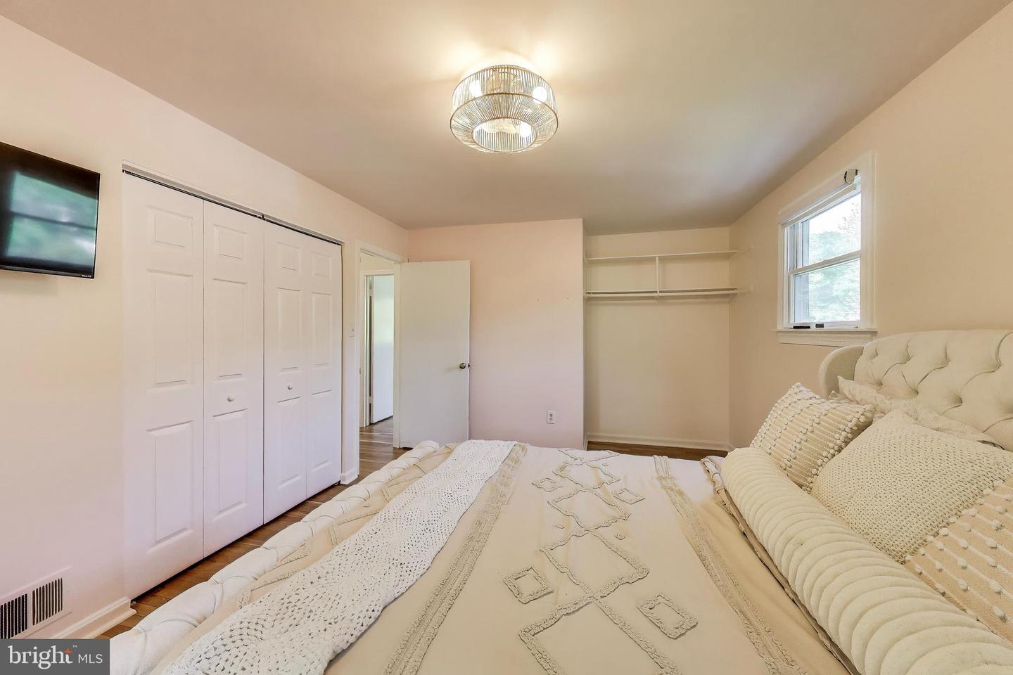 8513 PARLIAMENT DR, SPRINGFIELD, Virginia 22151, 4 Bedrooms Bedrooms, ,2 BathroomsBathrooms,Residential,For sale,8513 PARLIAMENT DR,VAFX2237480 MLS # VAFX2237480