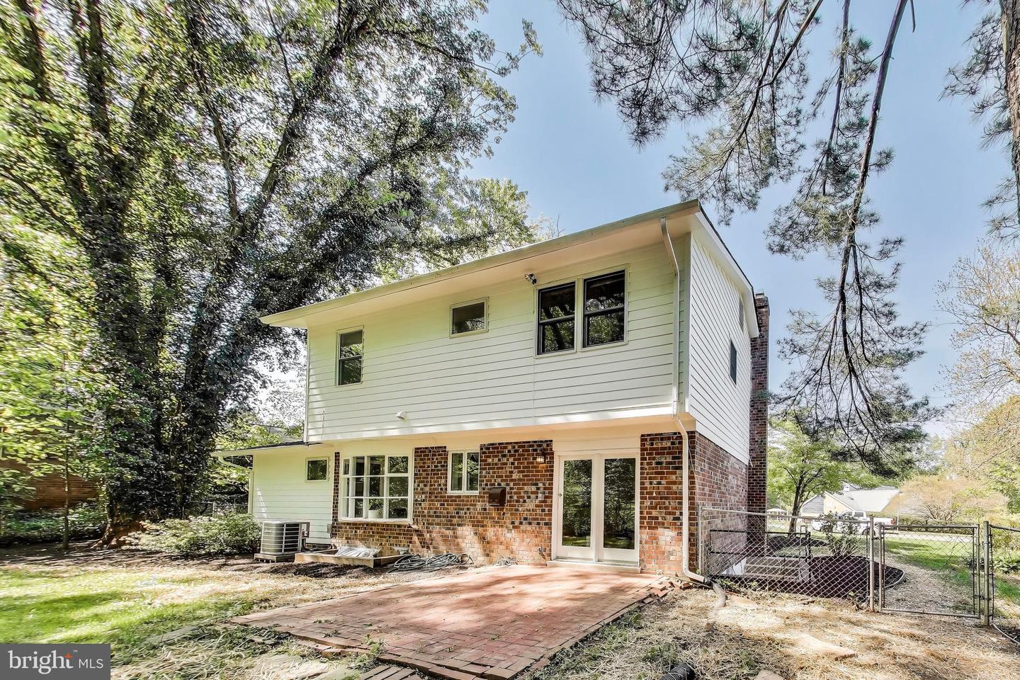 8513 PARLIAMENT DR, SPRINGFIELD, Virginia 22151, 4 Bedrooms Bedrooms, ,2 BathroomsBathrooms,Residential,For sale,8513 PARLIAMENT DR,VAFX2237480 MLS # VAFX2237480