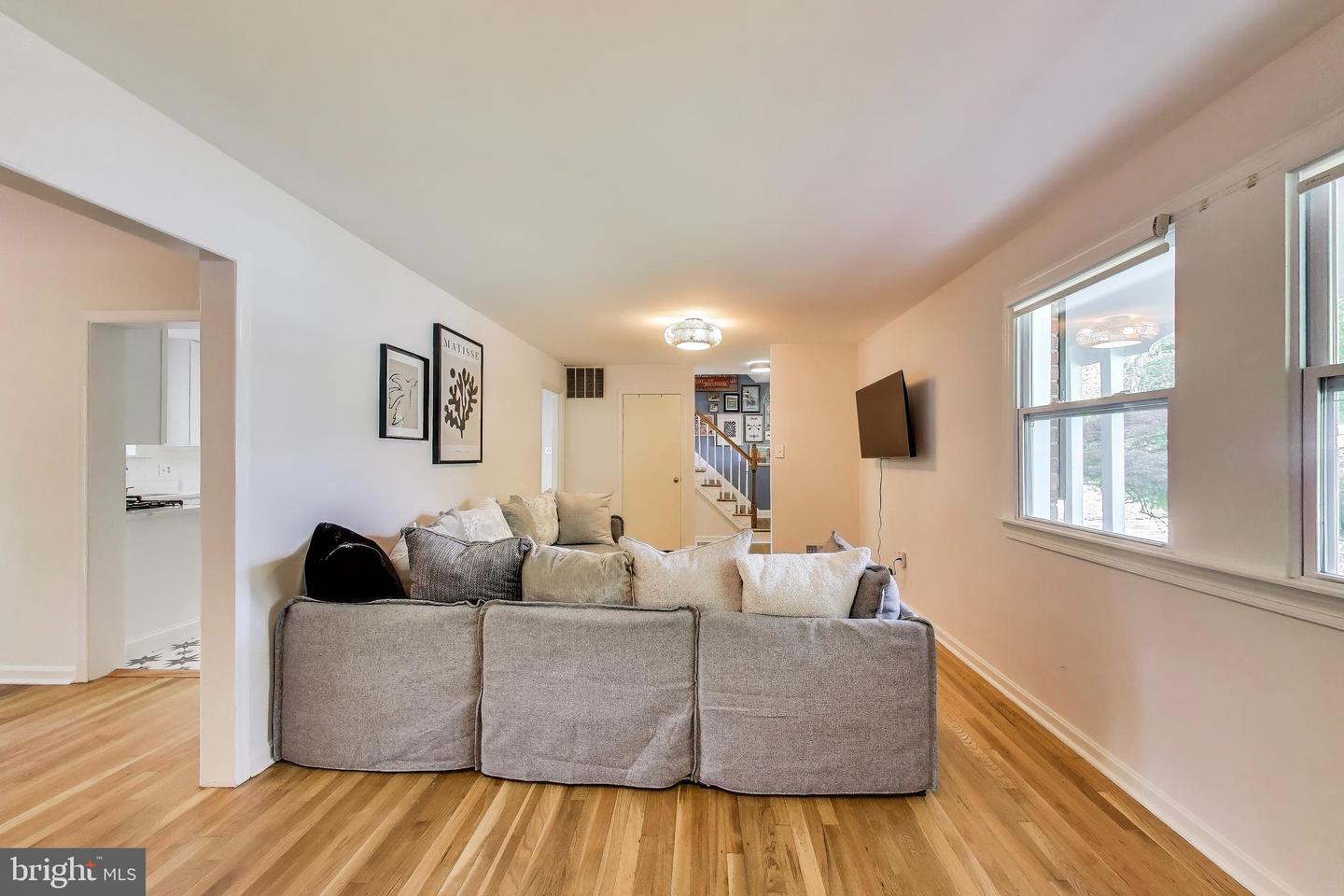 8513 PARLIAMENT DR, SPRINGFIELD, Virginia 22151, 4 Bedrooms Bedrooms, ,2 BathroomsBathrooms,Residential,For sale,8513 PARLIAMENT DR,VAFX2237480 MLS # VAFX2237480