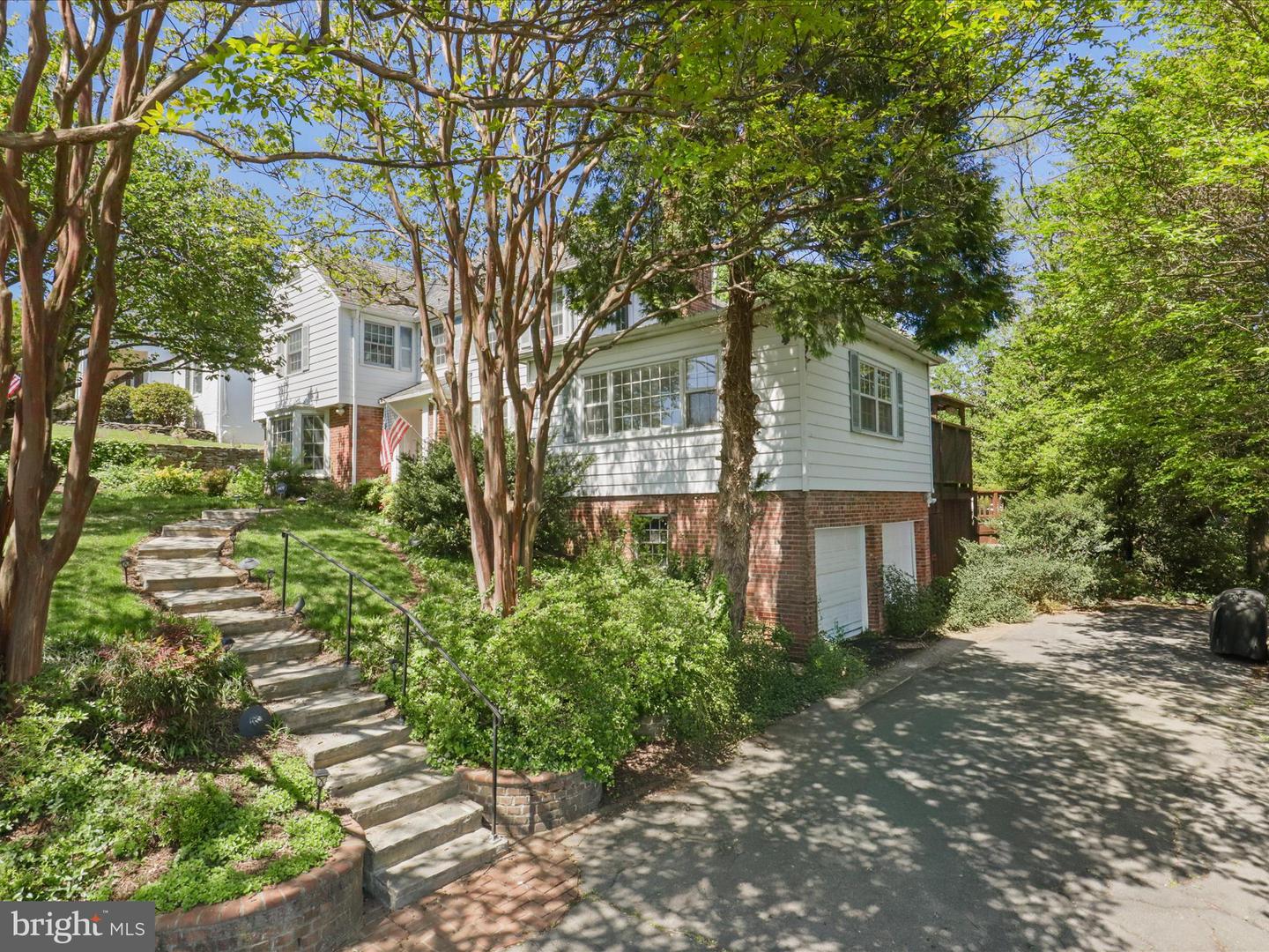 4725 ROCK SPRING RD, ARLINGTON, Virginia 22207, 5 Bedrooms Bedrooms, ,3 BathroomsBathrooms,Residential,For sale,4725 ROCK SPRING RD,VAAR2056744 MLS # VAAR2056744