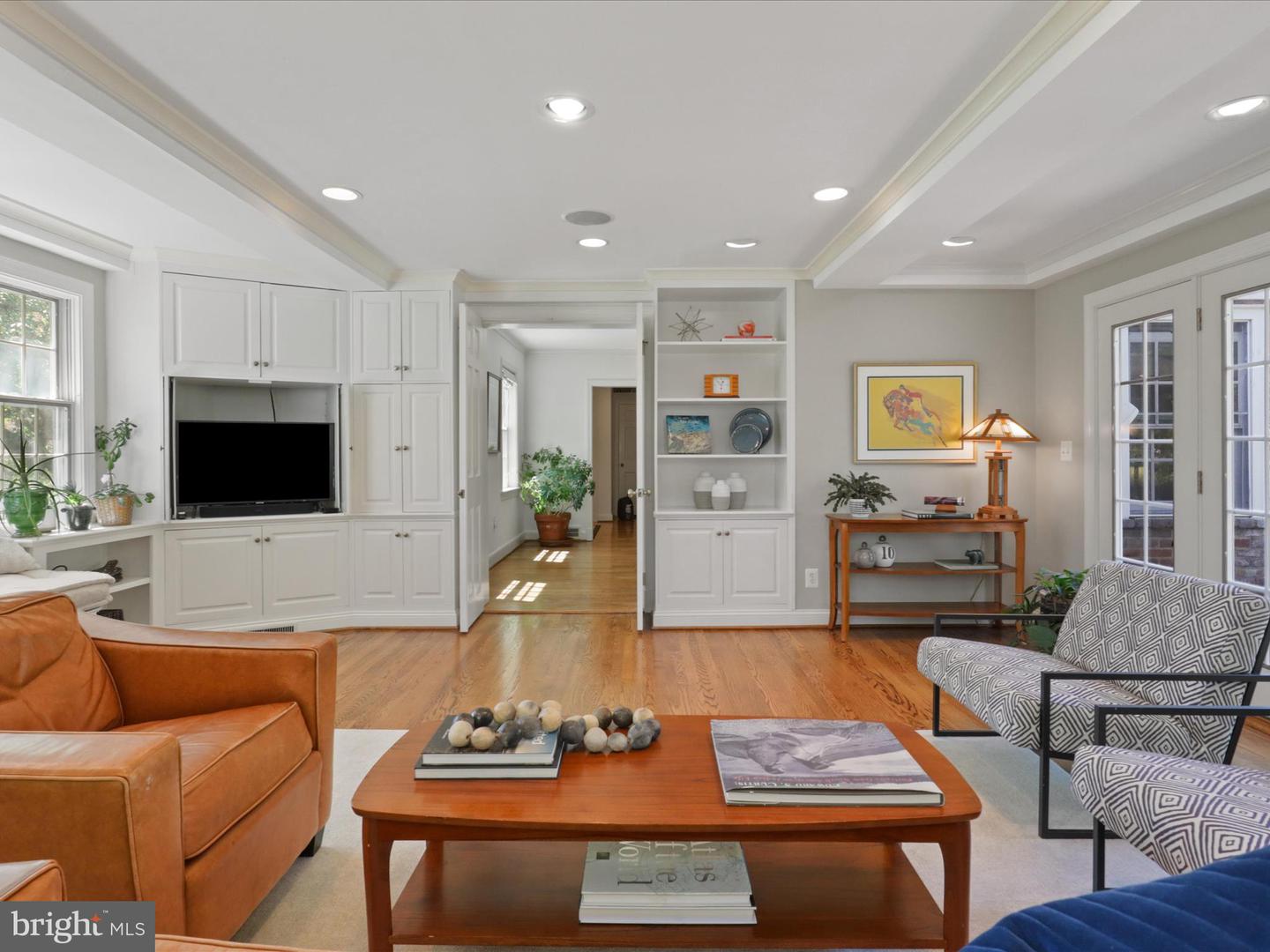 4725 ROCK SPRING RD, ARLINGTON, Virginia 22207, 5 Bedrooms Bedrooms, ,3 BathroomsBathrooms,Residential,For sale,4725 ROCK SPRING RD,VAAR2056744 MLS # VAAR2056744