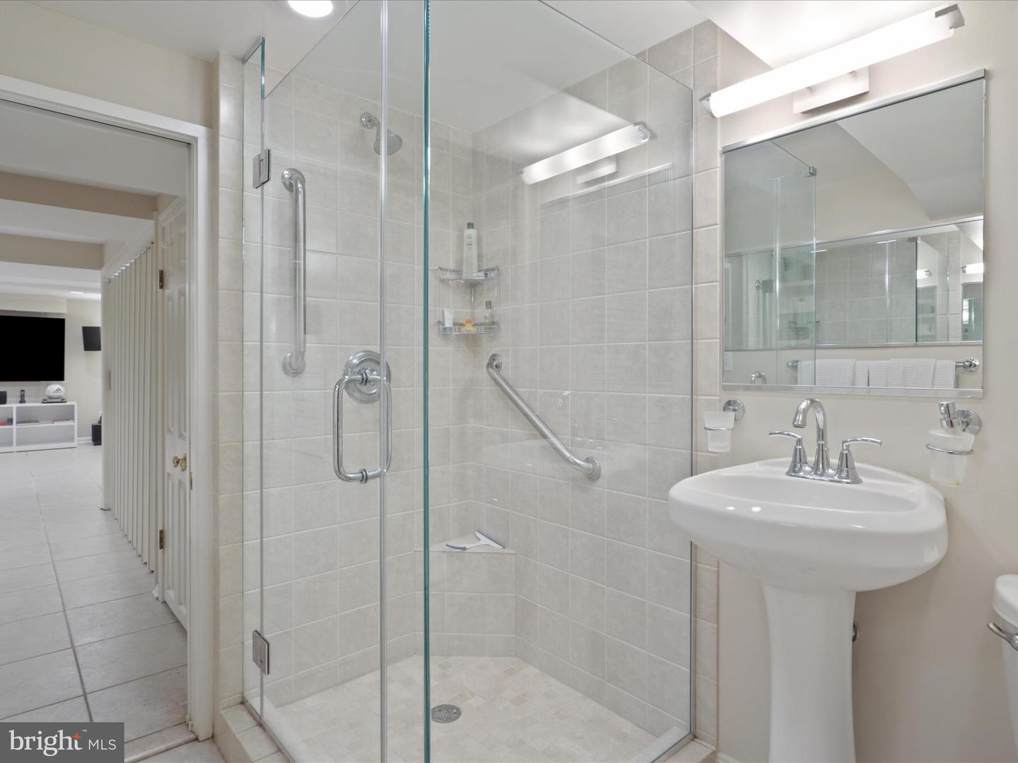 4725 ROCK SPRING RD, ARLINGTON, Virginia 22207, 5 Bedrooms Bedrooms, ,3 BathroomsBathrooms,Residential,For sale,4725 ROCK SPRING RD,VAAR2056744 MLS # VAAR2056744