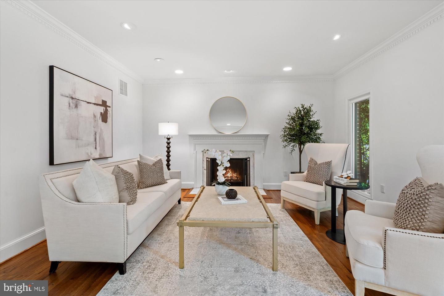3233 ELLICOTT ST NW, WASHINGTON, District Of Columbia 20008, 5 Bedrooms Bedrooms, ,2 BathroomsBathrooms,Residential,For sale,3233 ELLICOTT ST NW,DCDC2198080 MLS # DCDC2198080