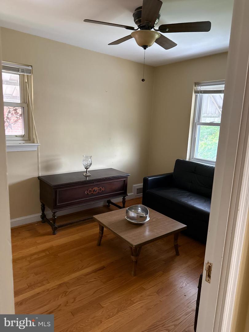 2921 M ST SE, WASHINGTON, District Of Columbia 20019, 2 Bedrooms Bedrooms, ,1 BathroomBathrooms,Residential,For sale,2921 M ST SE,DCDC2198356 MLS # DCDC2198356