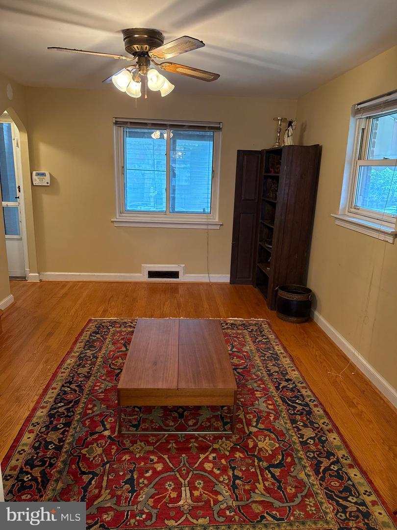 2921 M ST SE, WASHINGTON, District Of Columbia 20019, 2 Bedrooms Bedrooms, ,1 BathroomBathrooms,Residential,For sale,2921 M ST SE,DCDC2198356 MLS # DCDC2198356