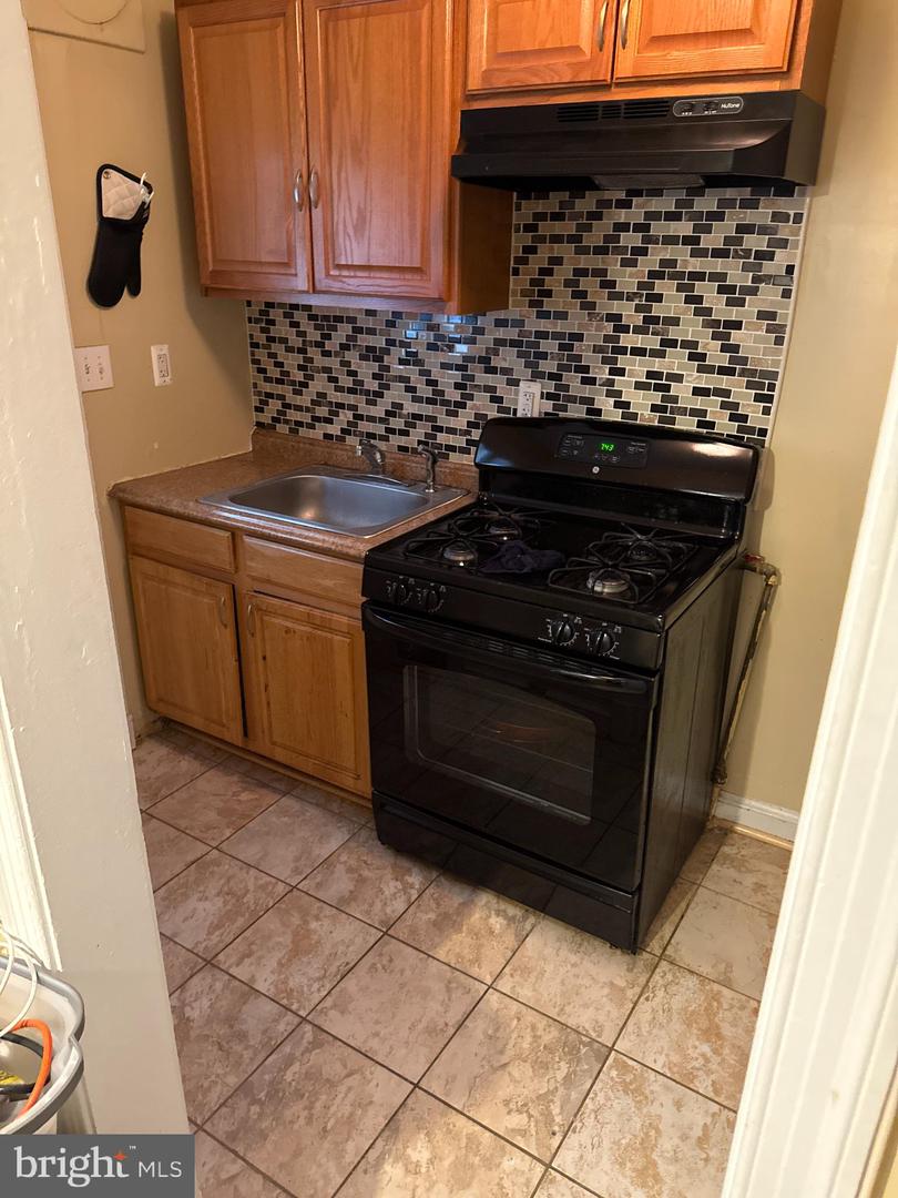2921 M ST SE, WASHINGTON, District Of Columbia 20019, 2 Bedrooms Bedrooms, ,1 BathroomBathrooms,Residential,For sale,2921 M ST SE,DCDC2198356 MLS # DCDC2198356