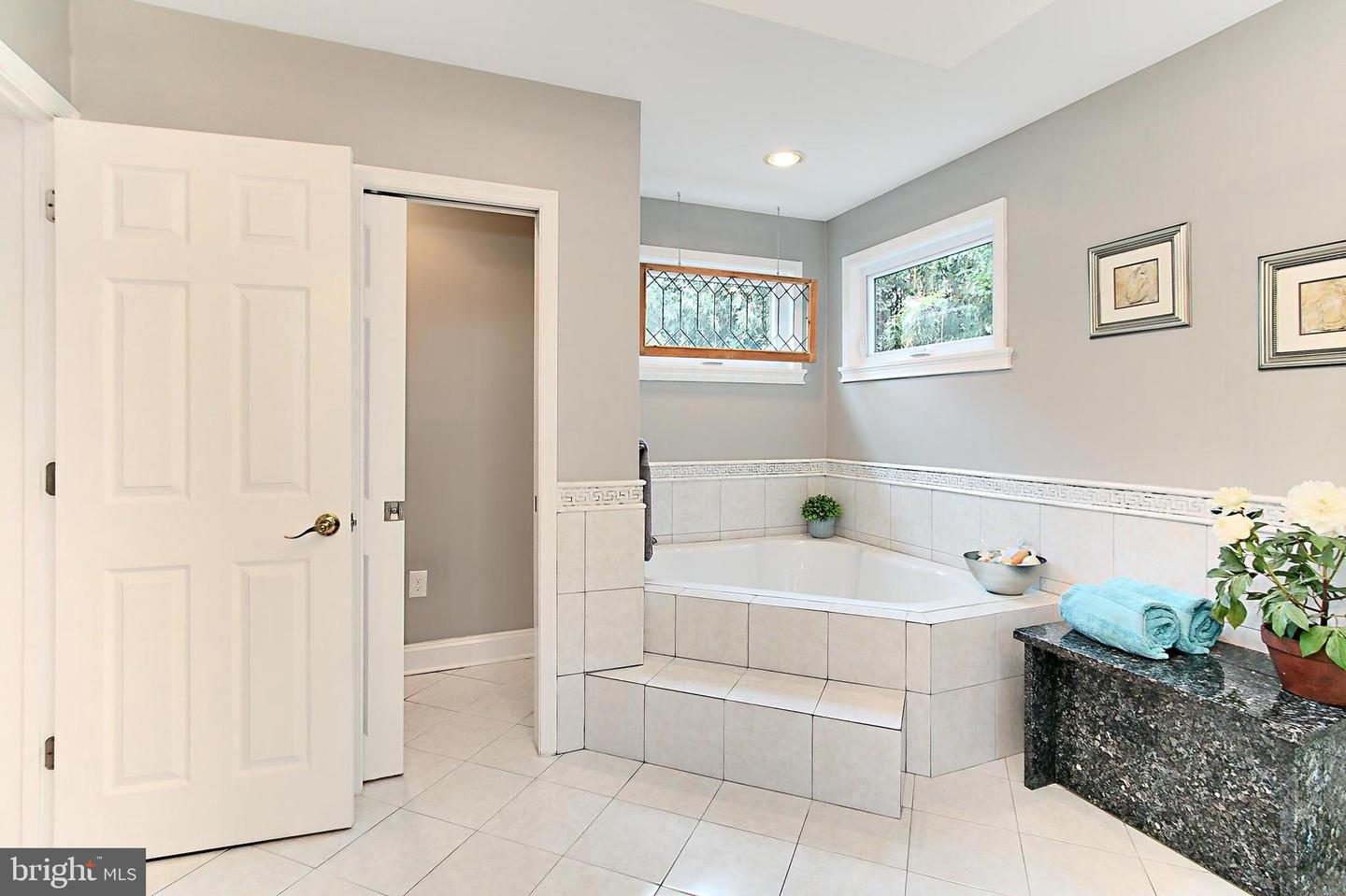 8345 ORANGE CT, ALEXANDRIA, Virginia 22309, 4 Bedrooms Bedrooms, ,2 BathroomsBathrooms,Residential,For sale,8345 ORANGE CT,VAFX2237614 MLS # VAFX2237614