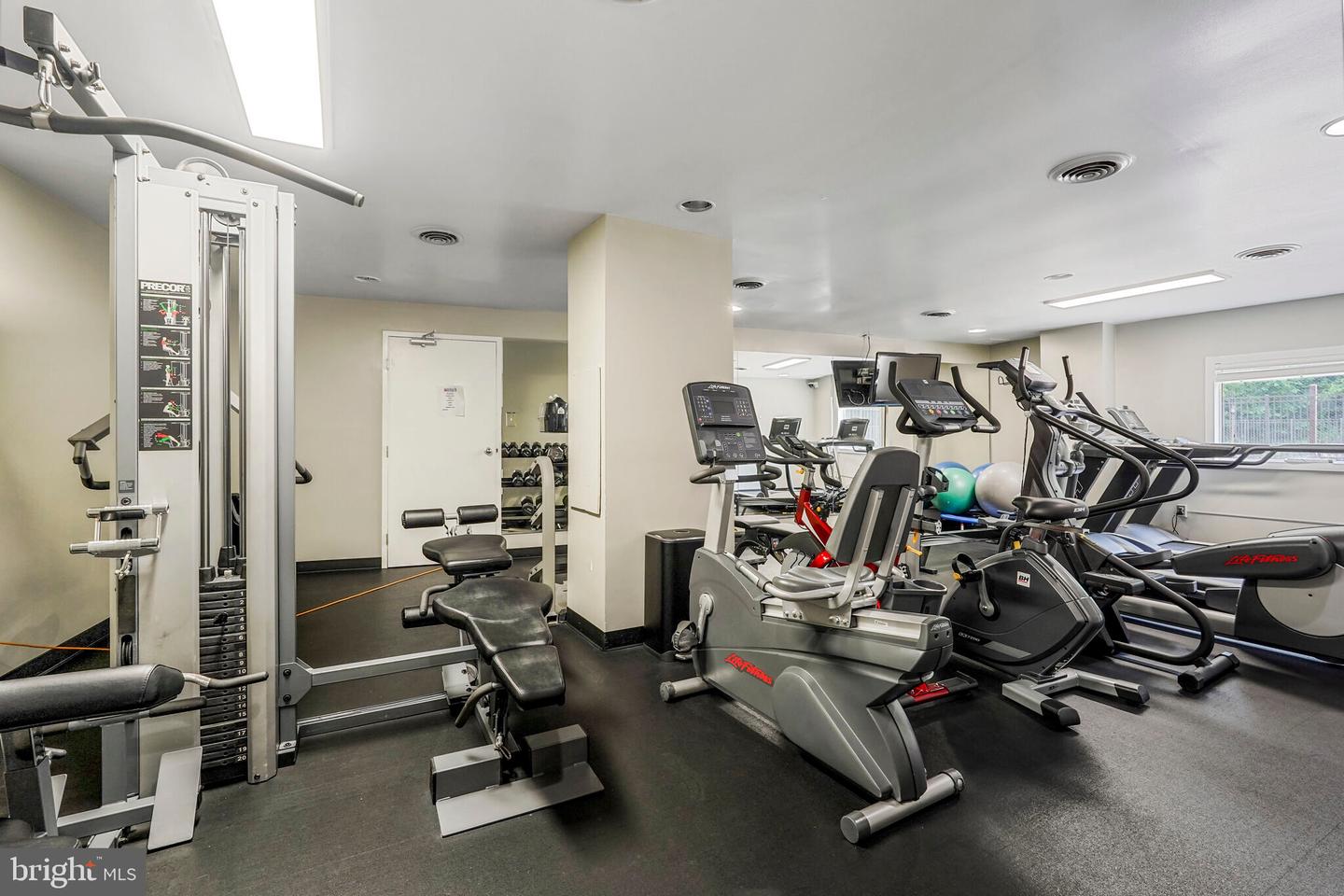 5300 COLUMBIA PIKE #807, ARLINGTON, Virginia 22204, 2 Bedrooms Bedrooms, ,2 BathroomsBathrooms,Residential,For sale,5300 COLUMBIA PIKE #807,VAAR2056796 MLS # VAAR2056796