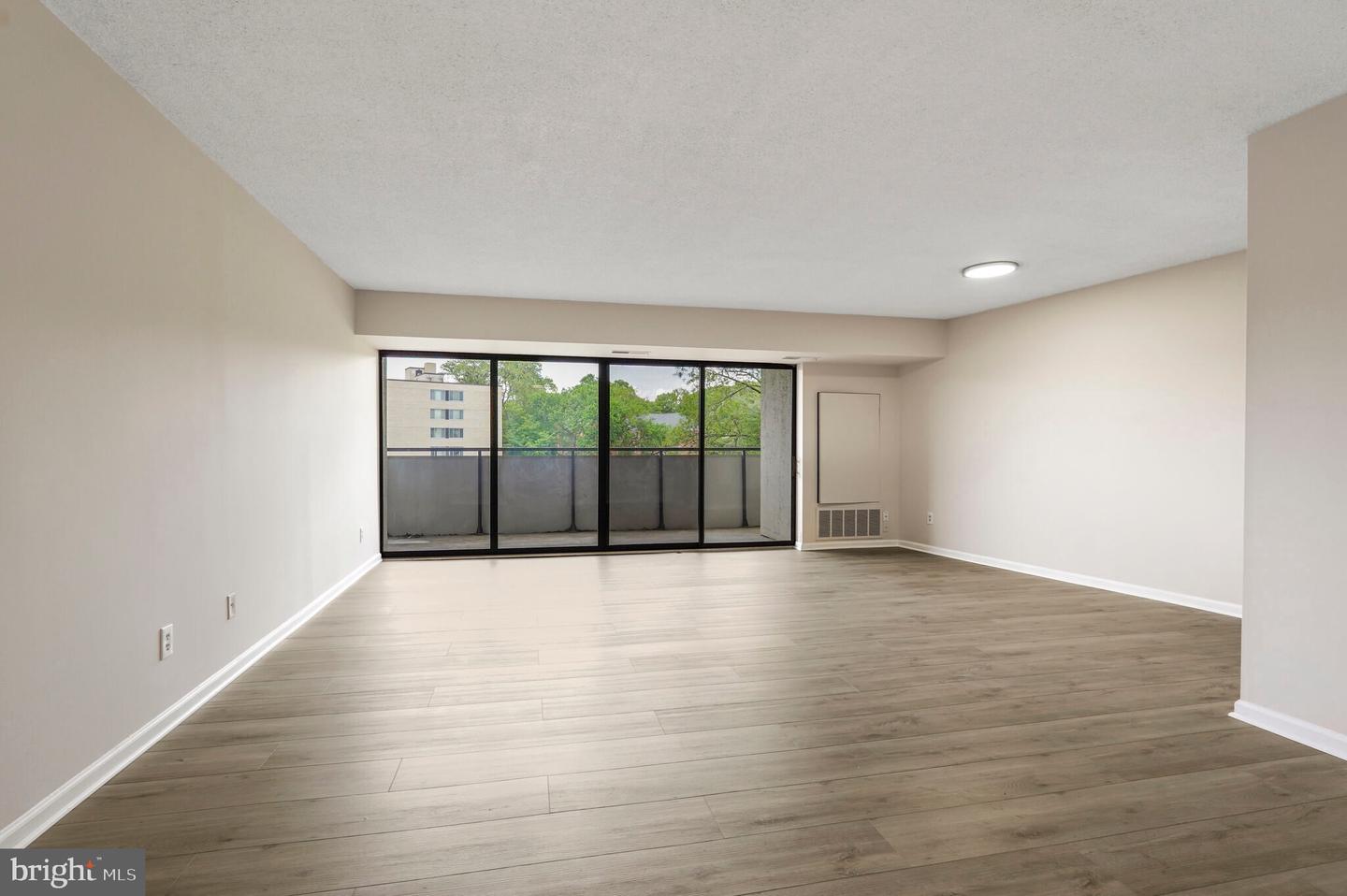 5300 COLUMBIA PIKE #807, ARLINGTON, Virginia 22204, 2 Bedrooms Bedrooms, ,2 BathroomsBathrooms,Residential,For sale,5300 COLUMBIA PIKE #807,VAAR2056796 MLS # VAAR2056796
