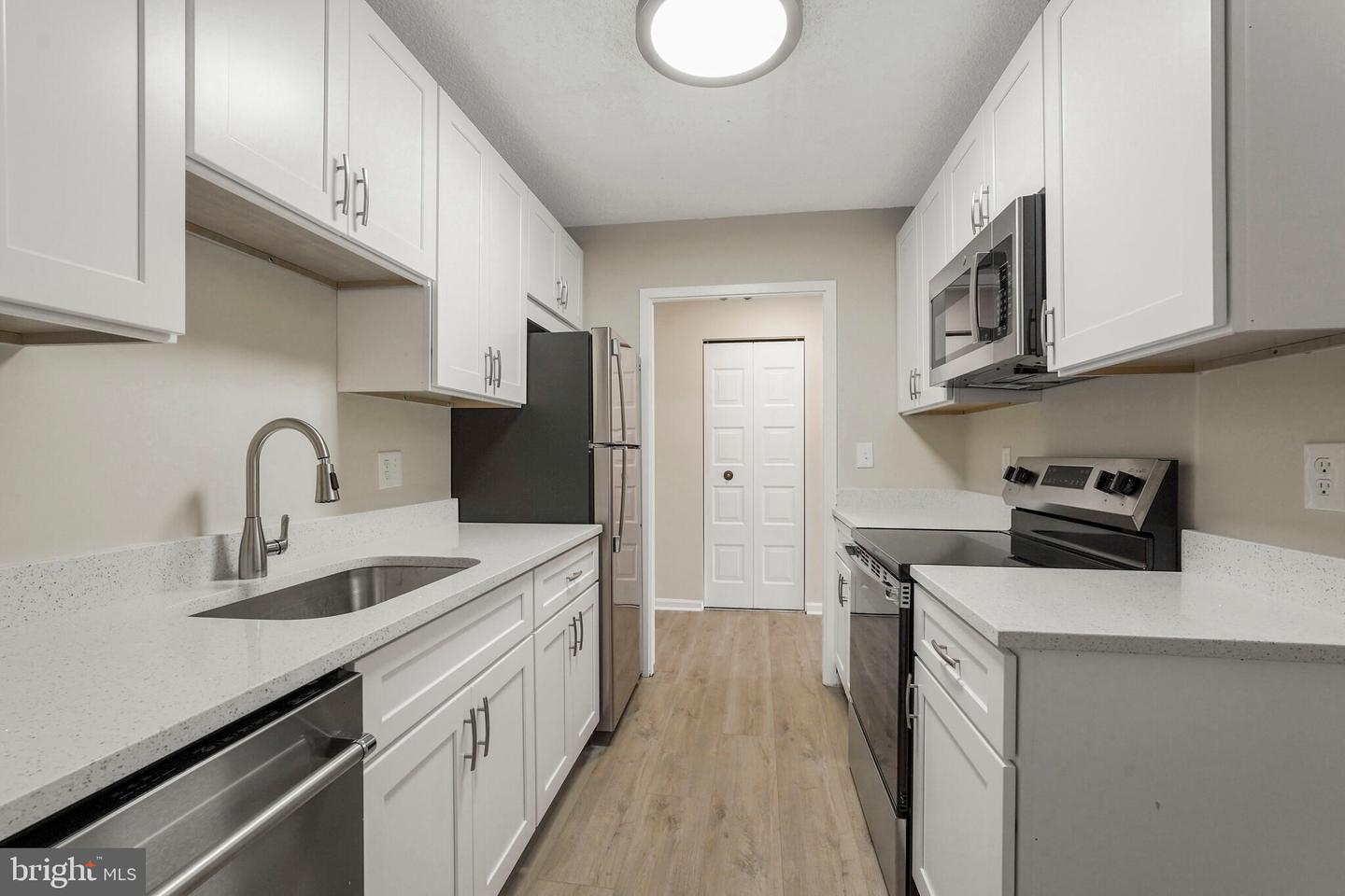 5300 COLUMBIA PIKE #807, ARLINGTON, Virginia 22204, 2 Bedrooms Bedrooms, ,2 BathroomsBathrooms,Residential,For sale,5300 COLUMBIA PIKE #807,VAAR2056796 MLS # VAAR2056796