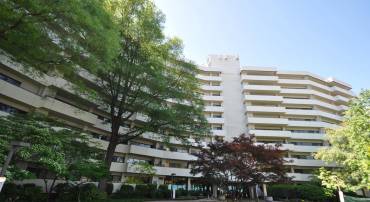 5300 COLUMBIA PIKE #807, ARLINGTON, Virginia 22204, 2 Bedrooms Bedrooms, ,2 BathroomsBathrooms,Residential,For sale,5300 COLUMBIA PIKE #807,VAAR2056796 MLS # VAAR2056796
