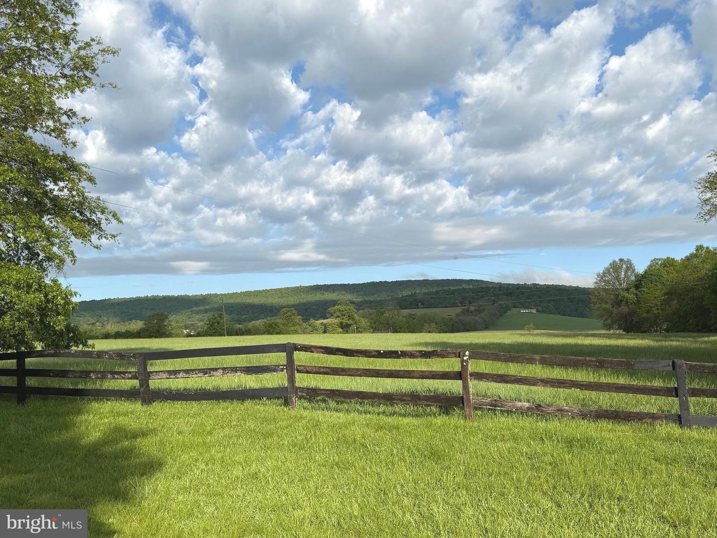 15608 EDGEGROVE RD, HILLSBORO, Virginia 20132, 3 Bedrooms Bedrooms, ,2 BathroomsBathrooms,Residential,For sale,15608 EDGEGROVE RD,VALO2095216 MLS # VALO2095216