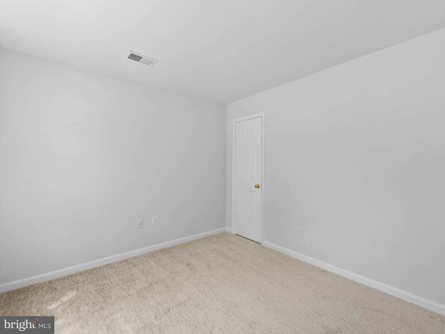 22937 WHITEHALL TER, STERLING, Virginia 20166, 4 Bedrooms Bedrooms, ,3 BathroomsBathrooms,Residential,For sale,22937 WHITEHALL TER,VALO2095172 MLS # VALO2095172