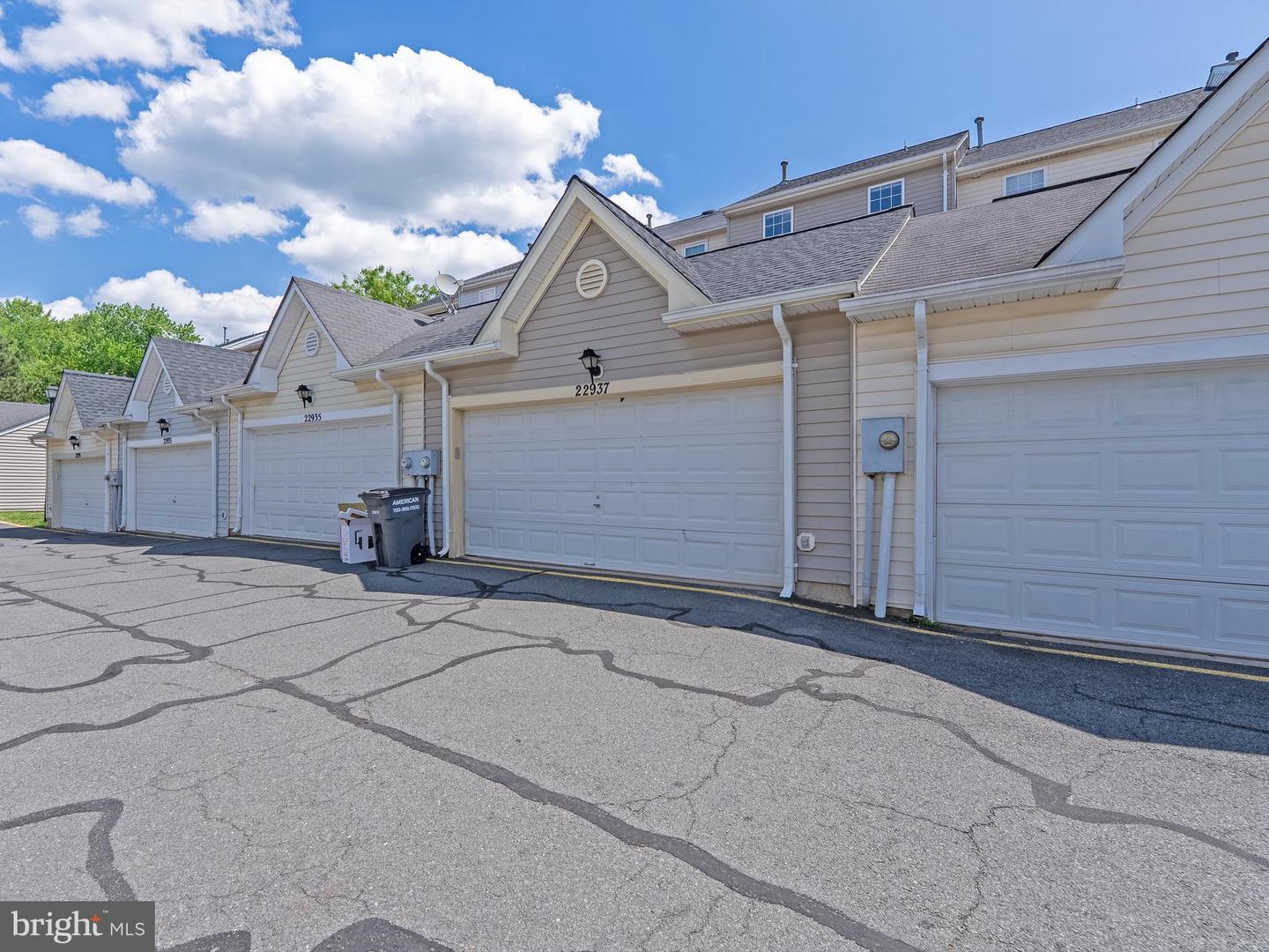 22937 WHITEHALL TER, STERLING, Virginia 20166, 4 Bedrooms Bedrooms, ,3 BathroomsBathrooms,Residential,For sale,22937 WHITEHALL TER,VALO2095172 MLS # VALO2095172
