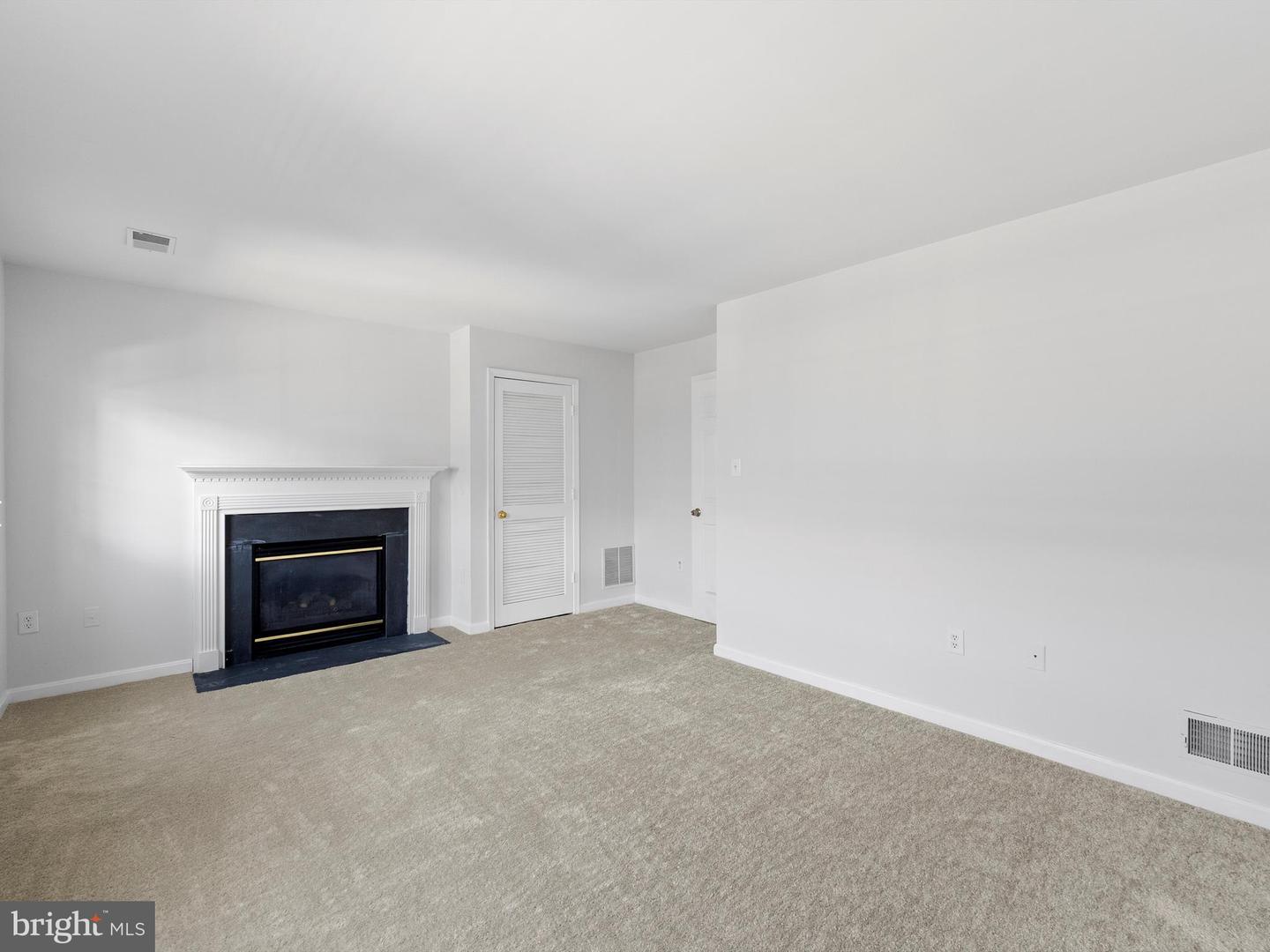 22937 WHITEHALL TER, STERLING, Virginia 20166, 4 Bedrooms Bedrooms, ,3 BathroomsBathrooms,Residential,For sale,22937 WHITEHALL TER,VALO2095172 MLS # VALO2095172