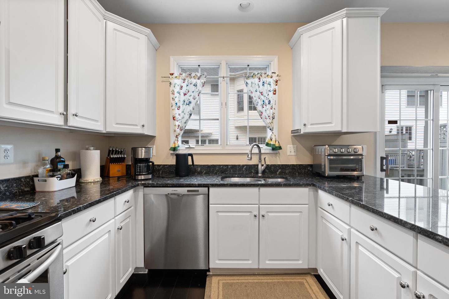 8878 ASHGROVE HOUSE LN, VIENNA, Virginia 22182, 3 Bedrooms Bedrooms, ,3 BathroomsBathrooms,Residential,For sale,8878 ASHGROVE HOUSE LN,VAFX2237858 MLS # VAFX2237858