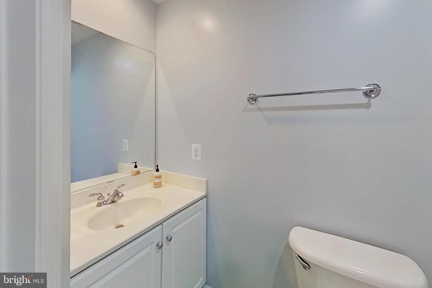 8878 ASHGROVE HOUSE LN, VIENNA, Virginia 22182, 3 Bedrooms Bedrooms, ,3 BathroomsBathrooms,Residential,For sale,8878 ASHGROVE HOUSE LN,VAFX2237858 MLS # VAFX2237858