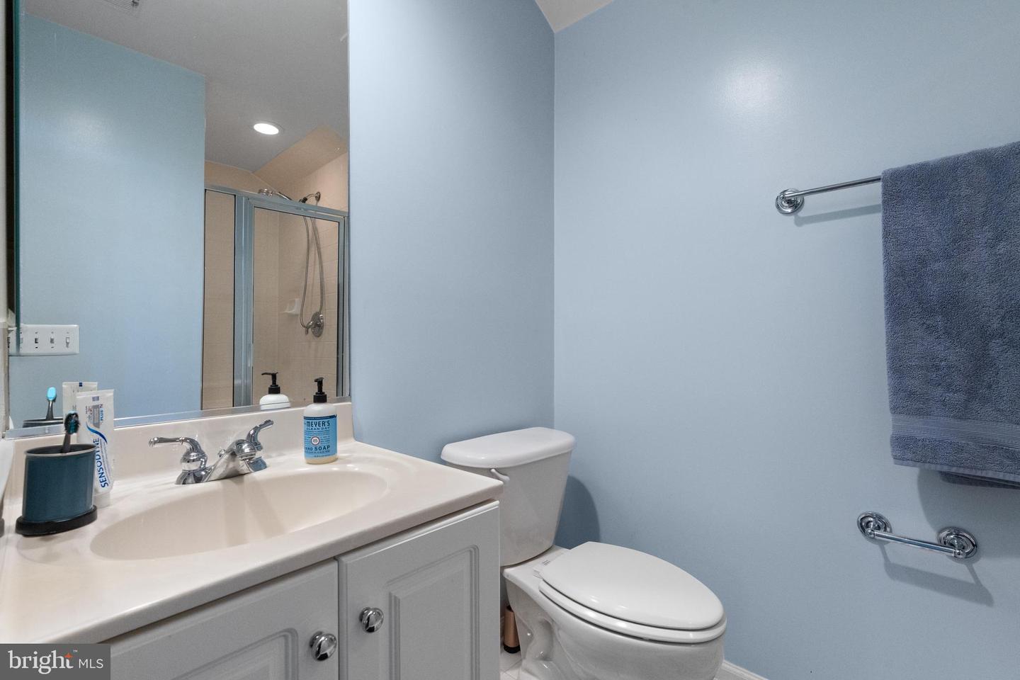 8878 ASHGROVE HOUSE LN, VIENNA, Virginia 22182, 3 Bedrooms Bedrooms, ,3 BathroomsBathrooms,Residential,For sale,8878 ASHGROVE HOUSE LN,VAFX2237858 MLS # VAFX2237858