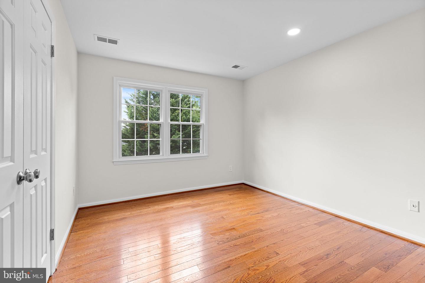 9309 ROBNEL PL, VIENNA, Virginia 22182, 5 Bedrooms Bedrooms, ,3 BathroomsBathrooms,Residential,For sale,9309 ROBNEL PL,VAFX2237792 MLS # VAFX2237792