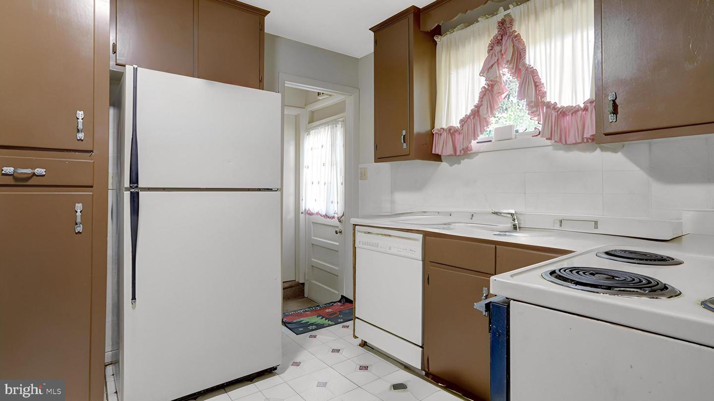 4704 BARNUM LN, ALEXANDRIA, Virginia 22312, 5 Bedrooms Bedrooms, ,3 BathroomsBathrooms,Residential,For sale,4704 BARNUM LN,VAFX2238006 MLS # VAFX2238006