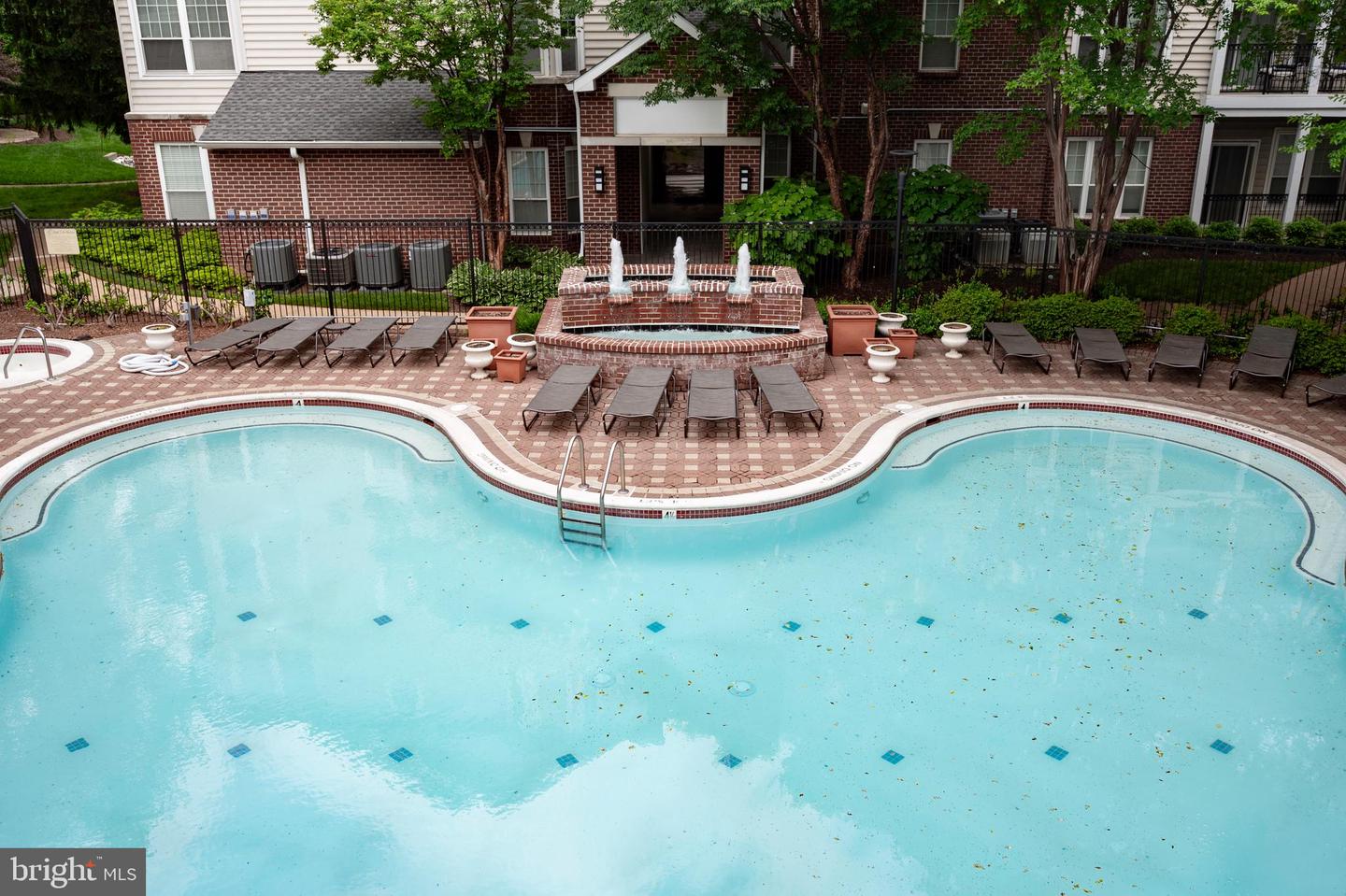 1530 SPRING GATE DR #9423, MCLEAN, Virginia 22102, 2 Bedrooms Bedrooms, ,2 BathroomsBathrooms,Residential,For sale,1530 SPRING GATE DR #9423,VAFX2238436 MLS # VAFX2238436