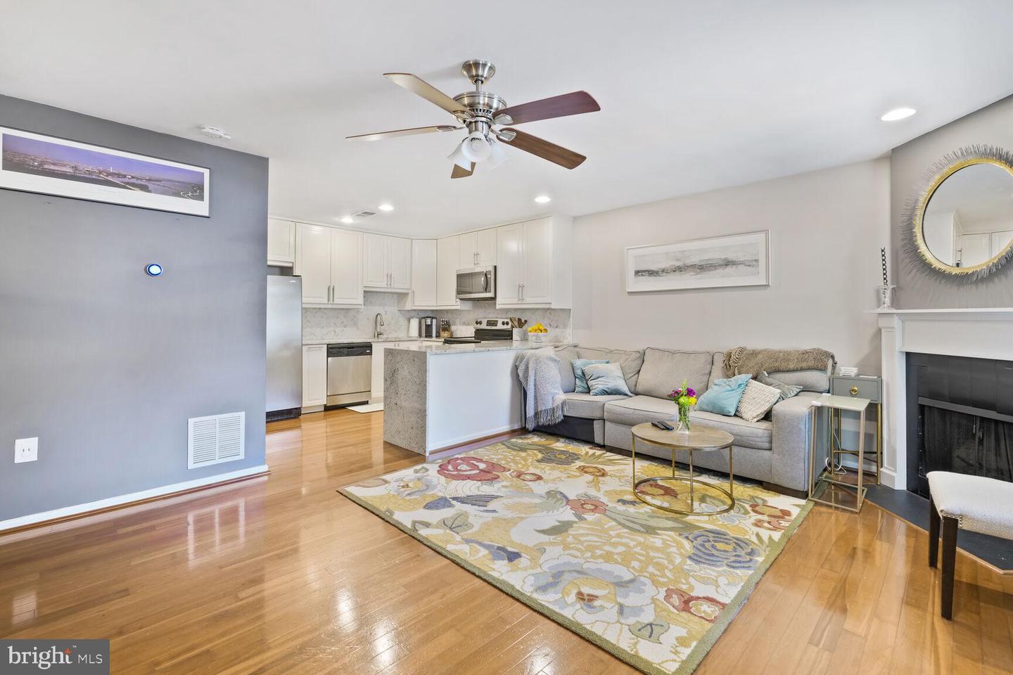 1108 N RANDOLPH ST, ARLINGTON, Virginia 22201, 2 Bedrooms Bedrooms, ,2 BathroomsBathrooms,Residential,For sale,1108 N RANDOLPH ST,VAAR2056928 MLS # VAAR2056928
