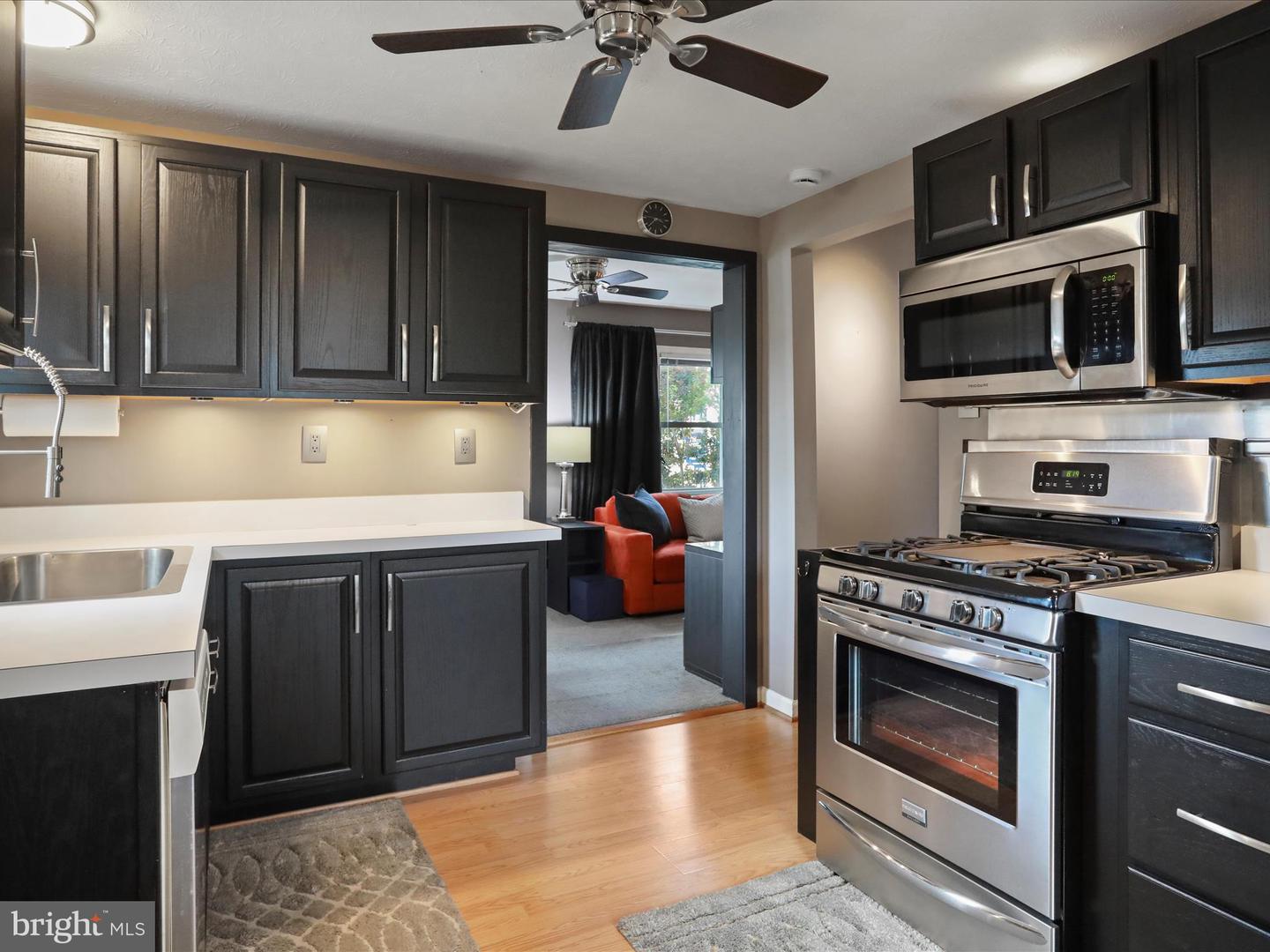 727 W 15TH ST, FRONT ROYAL, Virginia 22630, 1 Bedroom Bedrooms, 4 Rooms Rooms,1 BathroomBathrooms,Residential,For sale,727 W 15TH ST,VAWR2011054 MLS # VAWR2011054