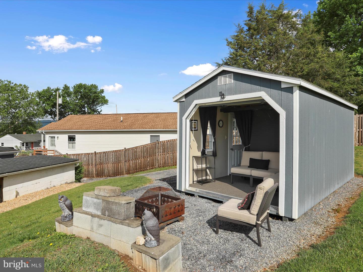 727 W 15TH ST, FRONT ROYAL, Virginia 22630, 1 Bedroom Bedrooms, 4 Rooms Rooms,1 BathroomBathrooms,Residential,For sale,727 W 15TH ST,VAWR2011054 MLS # VAWR2011054