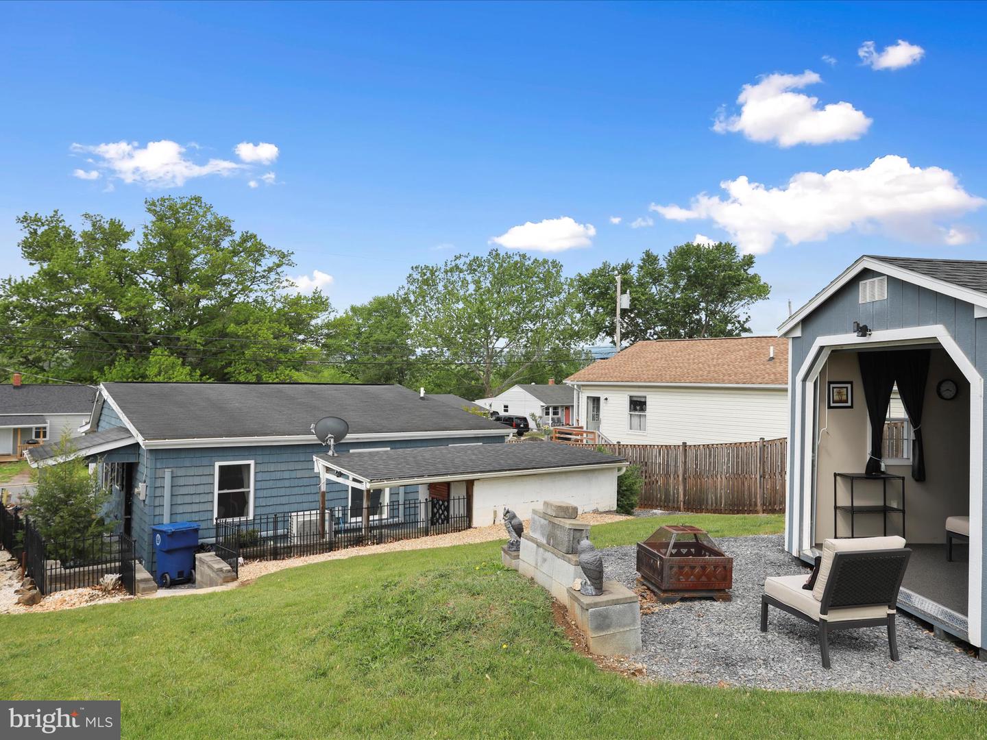 727 W 15TH ST, FRONT ROYAL, Virginia 22630, 1 Bedroom Bedrooms, 4 Rooms Rooms,1 BathroomBathrooms,Residential,For sale,727 W 15TH ST,VAWR2011054 MLS # VAWR2011054