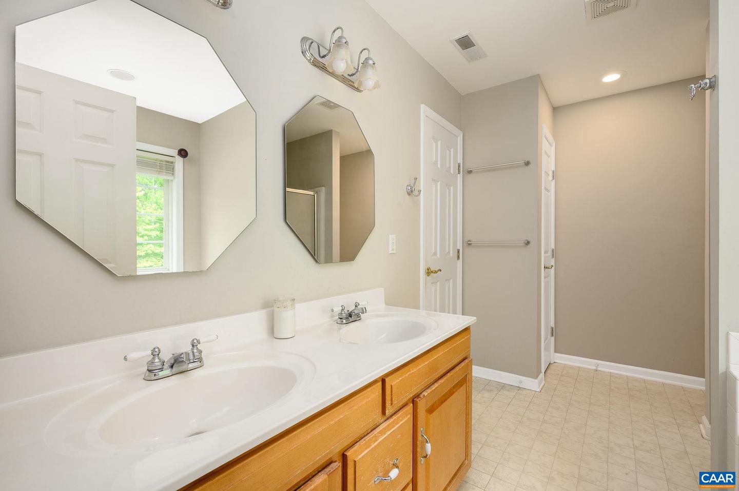 2364 N CHESTERFIELD CT, CHARLOTTESVILLE, Virginia 22911, 4 Bedrooms Bedrooms, ,2 BathroomsBathrooms,Residential,For sale,2364 N CHESTERFIELD CT,664017 MLS # 664017