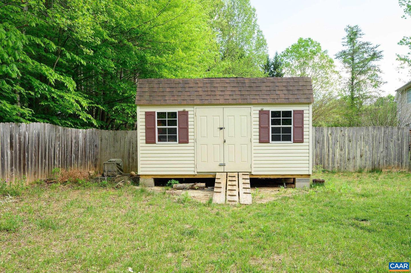 2364 N CHESTERFIELD CT, CHARLOTTESVILLE, Virginia 22911, 4 Bedrooms Bedrooms, ,2 BathroomsBathrooms,Residential,For sale,2364 N CHESTERFIELD CT,664017 MLS # 664017