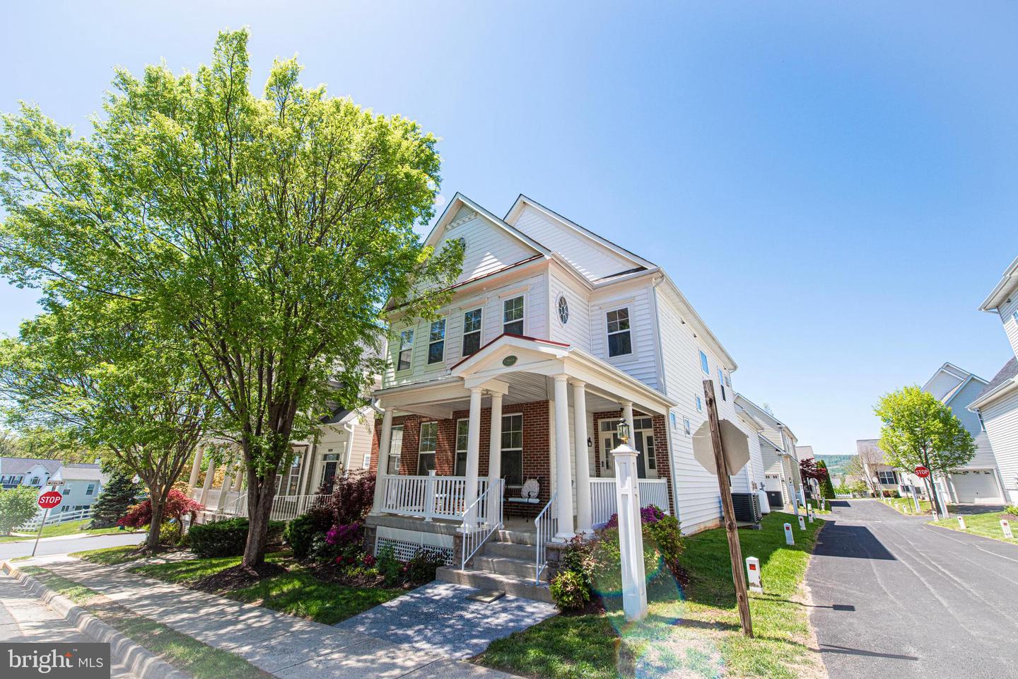 17601 MARBURY ST, ROUND HILL, Virginia 20141, 5 Bedrooms Bedrooms, ,4 BathroomsBathrooms,Residential,For sale,17601 MARBURY ST,VALO2095446 MLS # VALO2095446