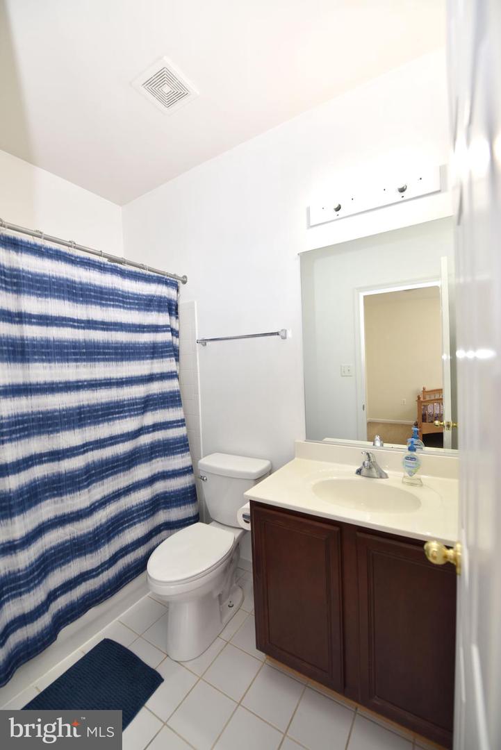 17601 MARBURY ST, ROUND HILL, Virginia 20141, 5 Bedrooms Bedrooms, ,4 BathroomsBathrooms,Residential,For sale,17601 MARBURY ST,VALO2095446 MLS # VALO2095446
