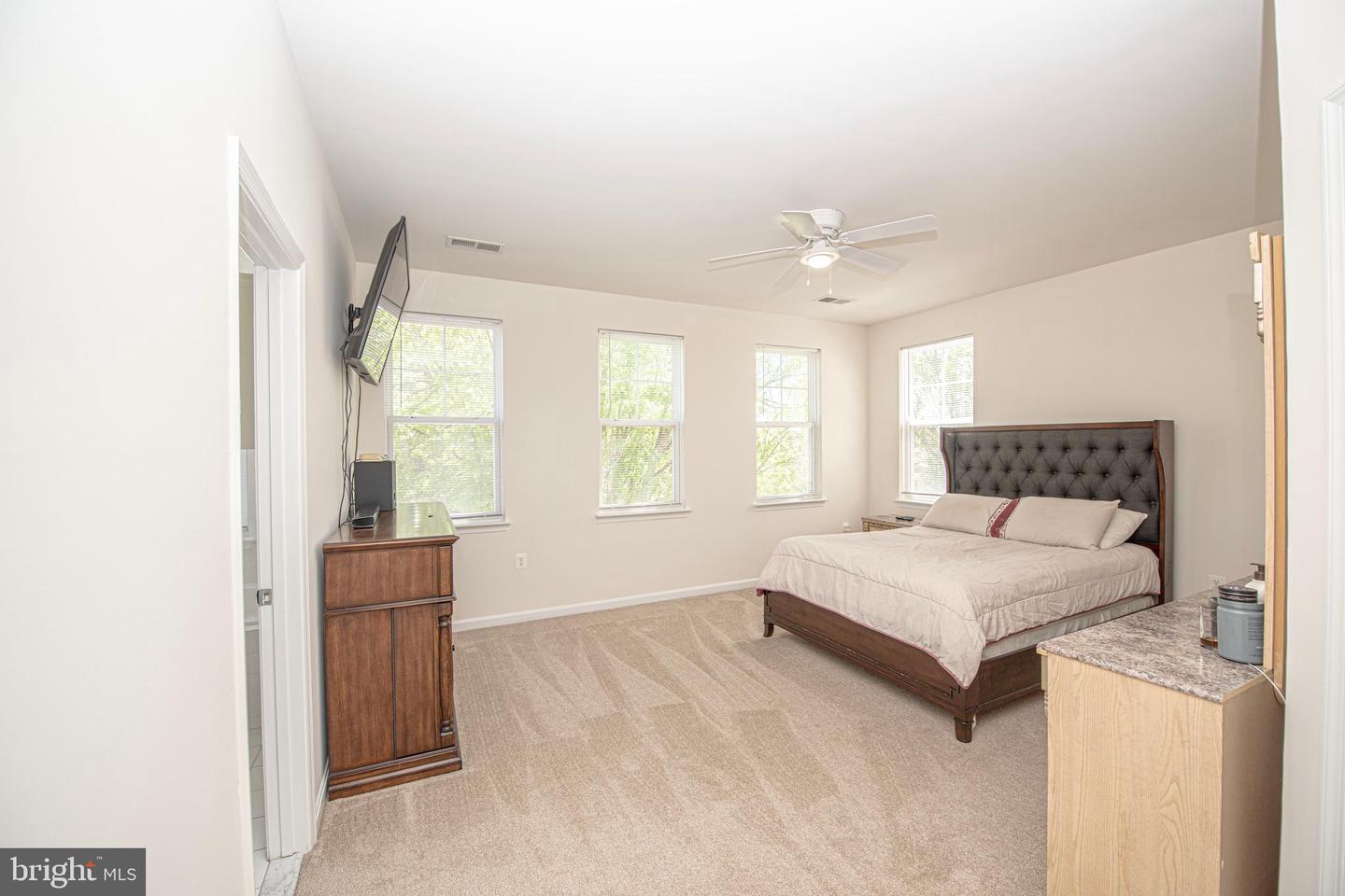 17601 MARBURY ST, ROUND HILL, Virginia 20141, 5 Bedrooms Bedrooms, ,4 BathroomsBathrooms,Residential,For sale,17601 MARBURY ST,VALO2095446 MLS # VALO2095446