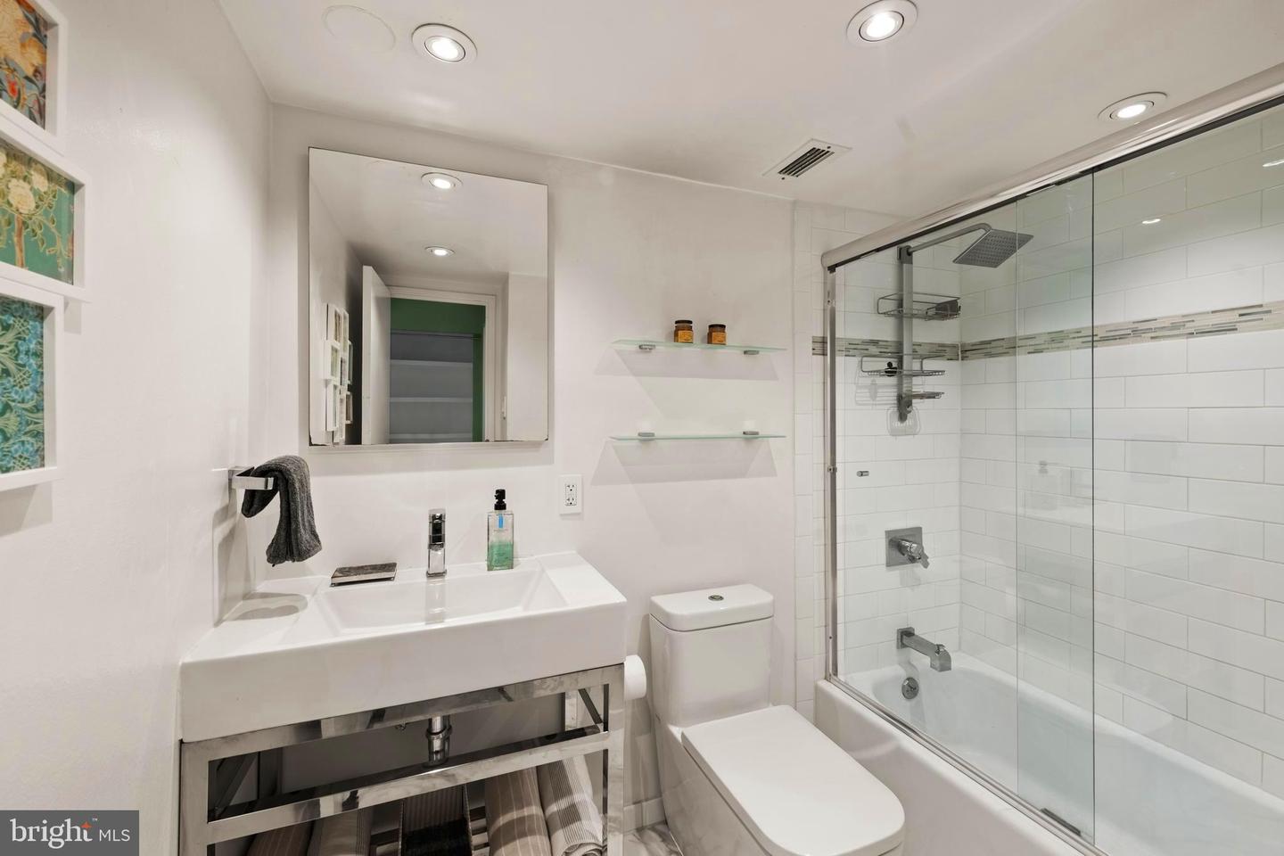 490 M ST SW #W802, WASHINGTON, District Of Columbia 20024, 1 Bedroom Bedrooms, ,1 BathroomBathrooms,Residential,For sale,490 M ST SW #W802,DCDC2198978 MLS # DCDC2198978