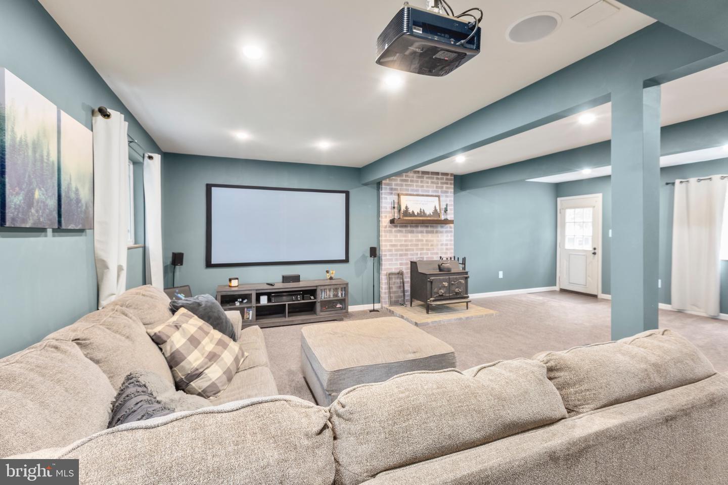 6807 WILD TURKEY DR, SPOTSYLVANIA, Virginia 22553, 3 Bedrooms Bedrooms, ,1 BathroomBathrooms,Residential,For sale,6807 WILD TURKEY DR,VASP2032812 MLS # VASP2032812