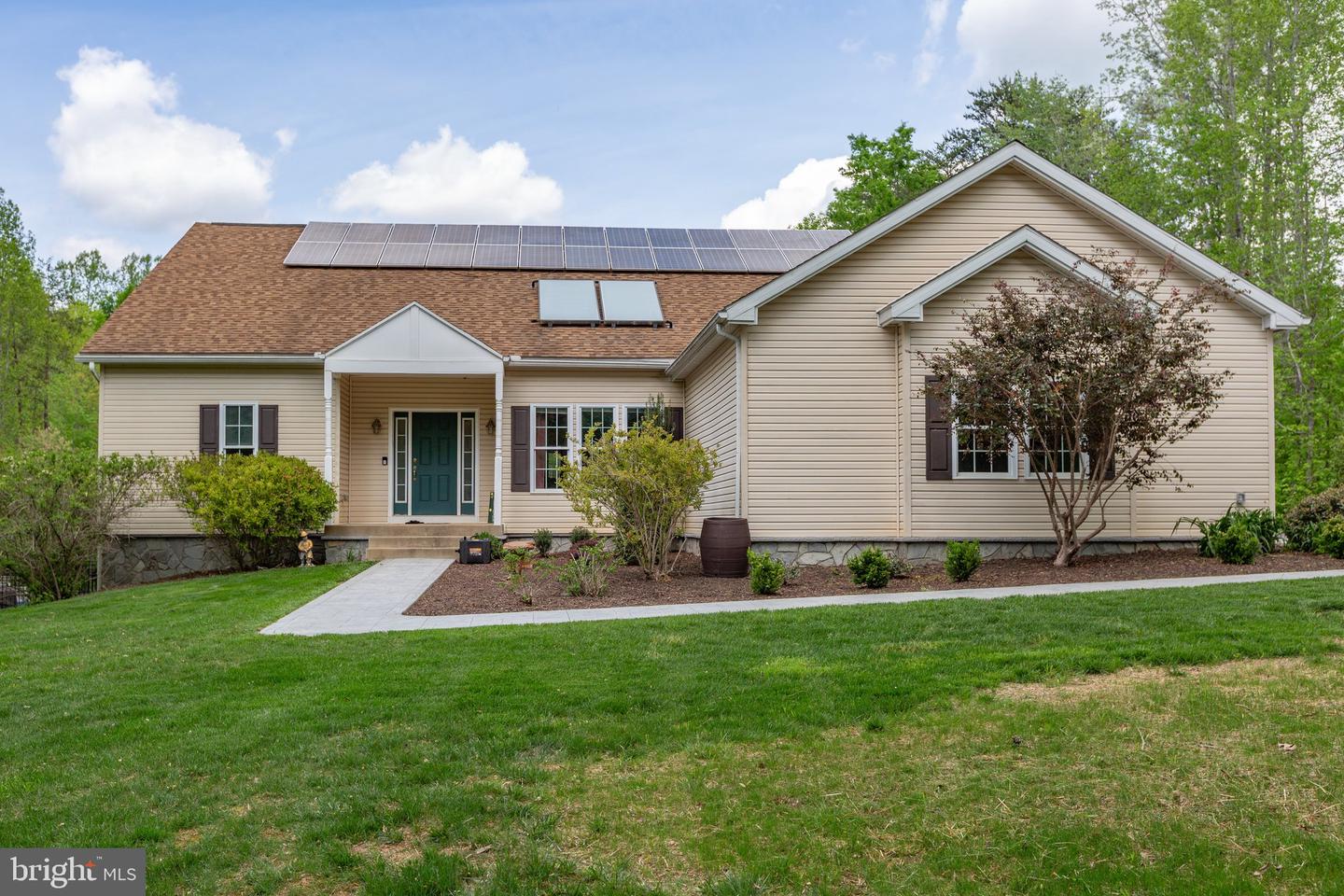7335 DEER RIDGE WAY, SPOTSYLVANIA, Virginia 22551, 5 Bedrooms Bedrooms, ,4 BathroomsBathrooms,Residential,For sale,7335 DEER RIDGE WAY,VASP2032816 MLS # VASP2032816