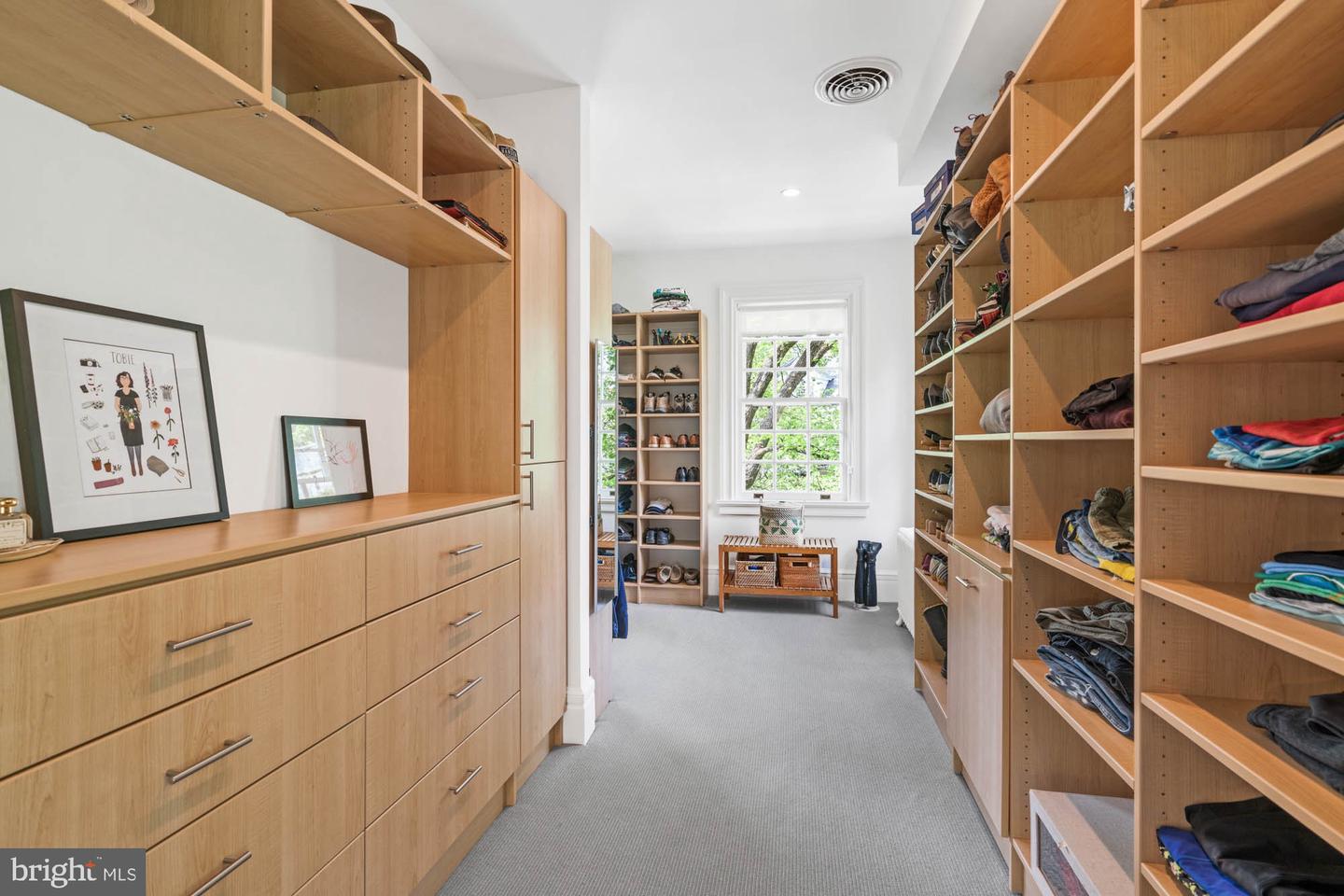 3101 HIGHLAND PL NW, WASHINGTON, District Of Columbia 20008, 6 Bedrooms Bedrooms, ,4 BathroomsBathrooms,Residential,For sale,3101 HIGHLAND PL NW,DCDC2198946 MLS # DCDC2198946