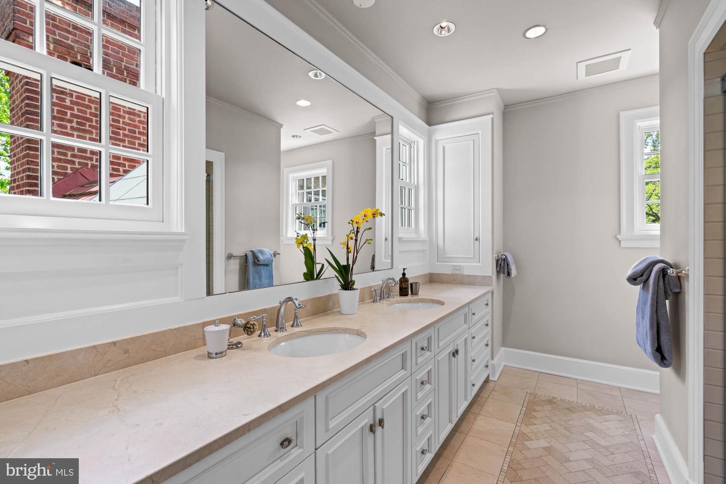 3101 HIGHLAND PL NW, WASHINGTON, District Of Columbia 20008, 6 Bedrooms Bedrooms, ,4 BathroomsBathrooms,Residential,For sale,3101 HIGHLAND PL NW,DCDC2198946 MLS # DCDC2198946