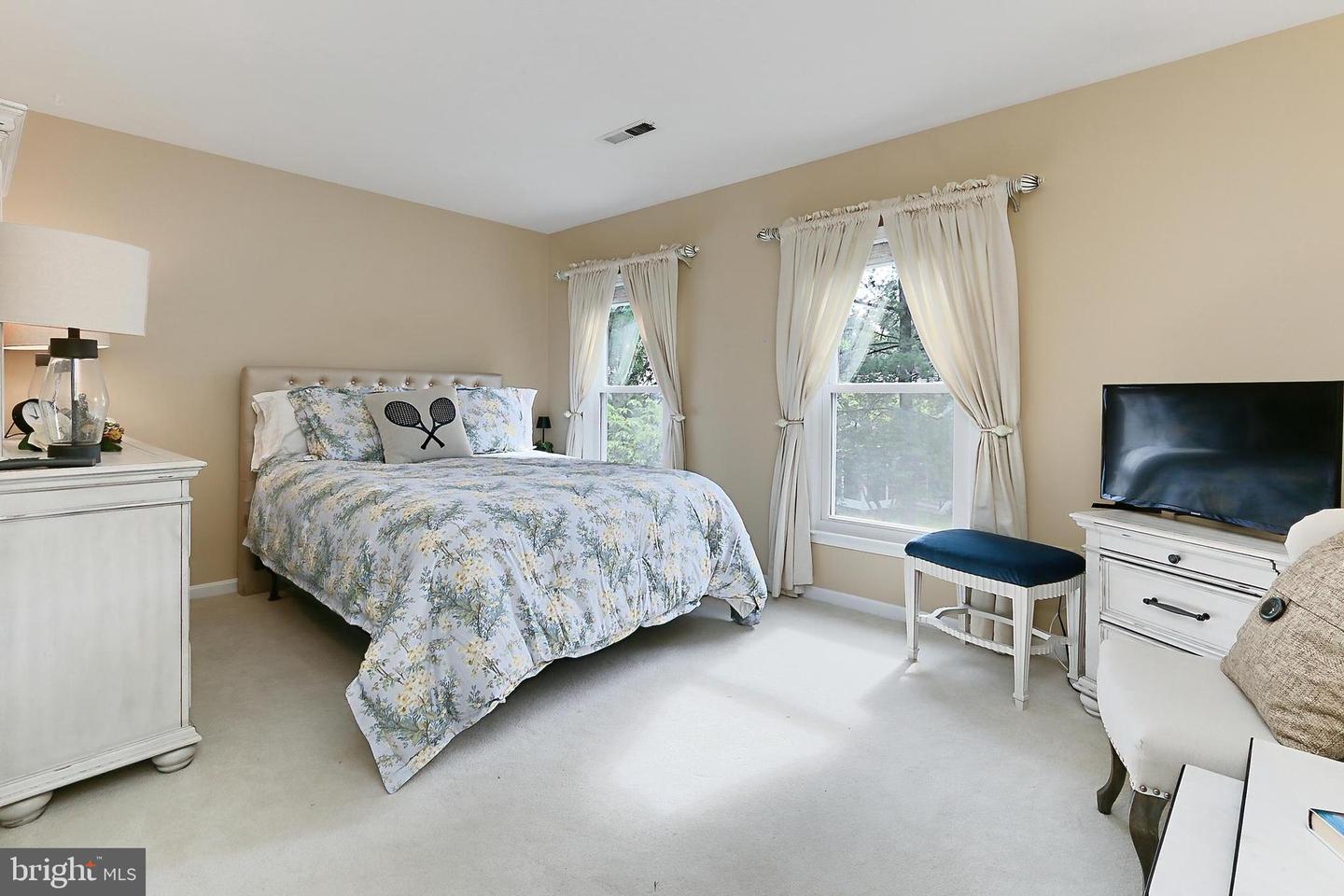 12921 OAK LAWN PL, OAK HILL, Virginia 20171, 4 Bedrooms Bedrooms, ,3 BathroomsBathrooms,Residential,For sale,12921 OAK LAWN PL,VAFX2238634 MLS # VAFX2238634